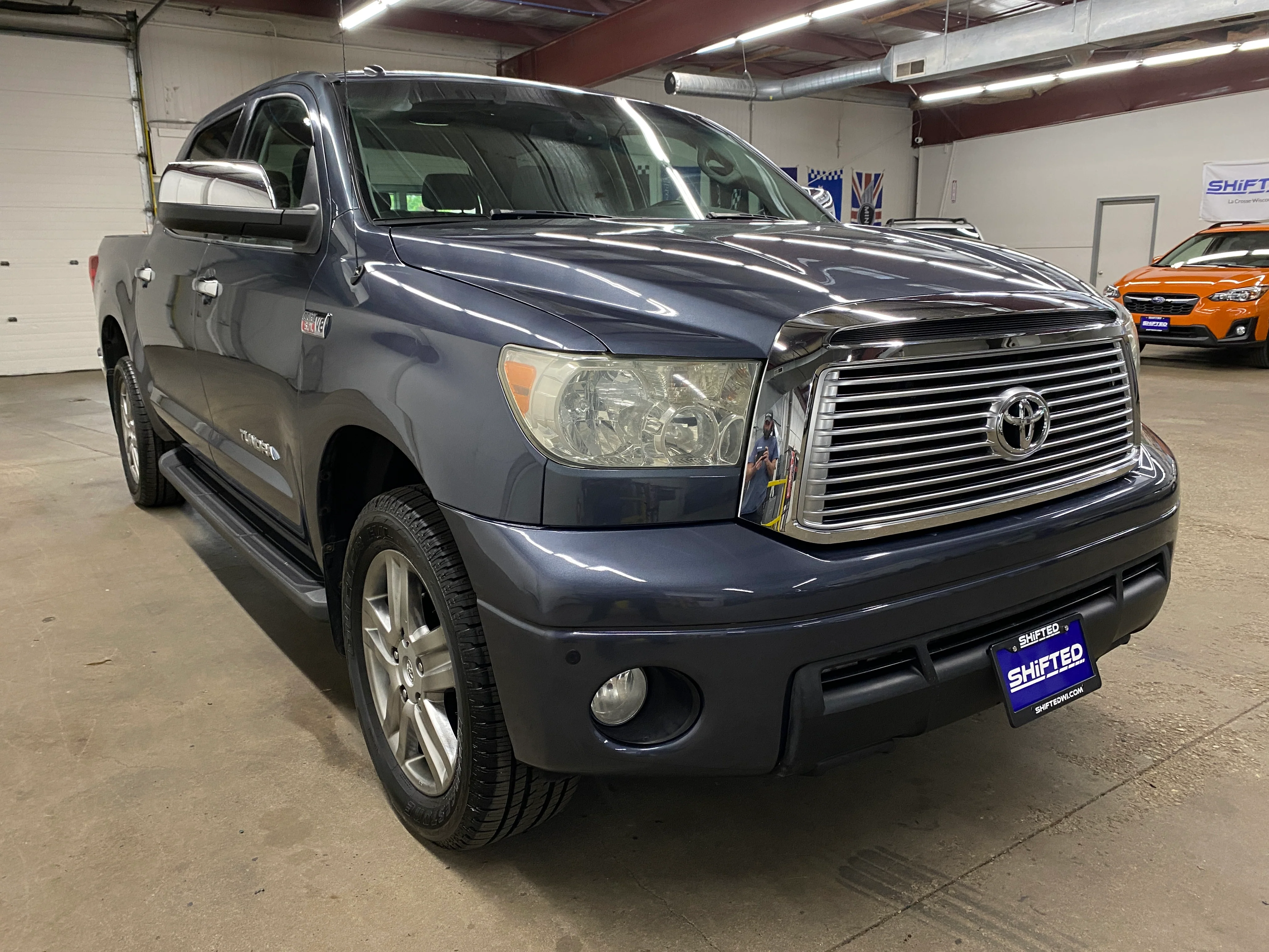 2010 Toyota Tundra Limited Crew Cab 5.7L 4WD - Image 6