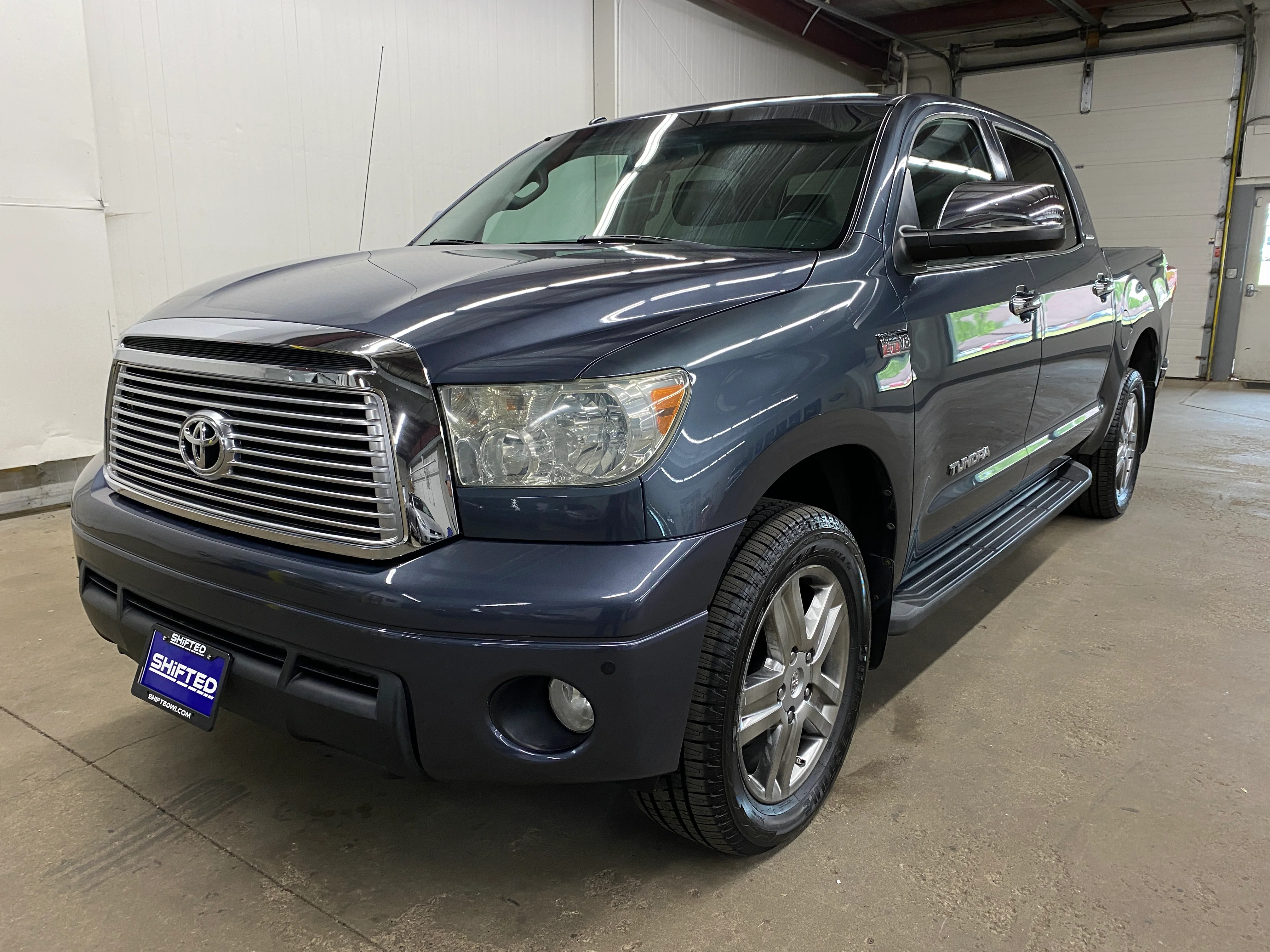 2010 Toyota Tundra Limited Crew Cab 5.7L 4WD - Image 8