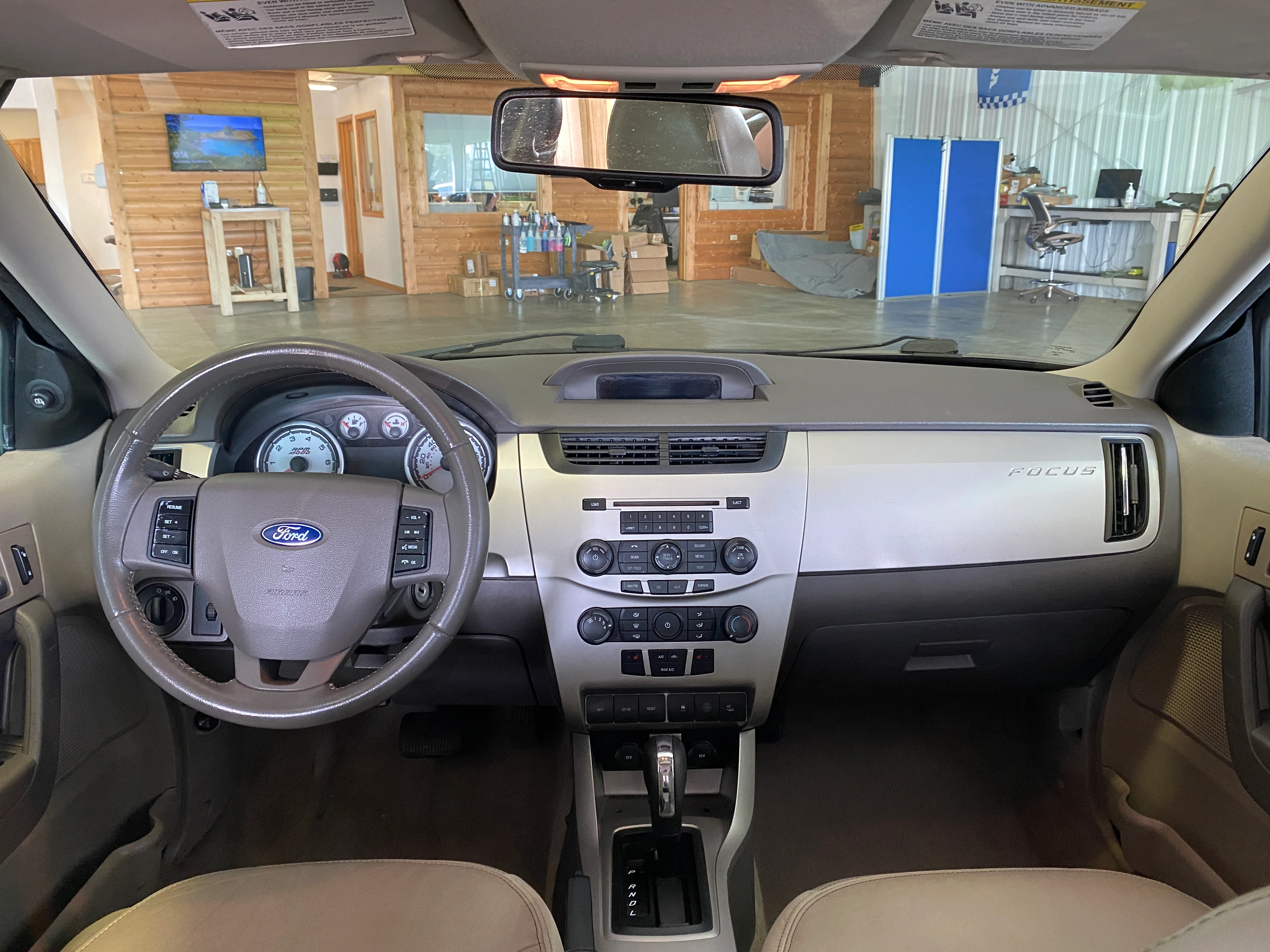 2011 Ford Focus SES Sedan - Image 14