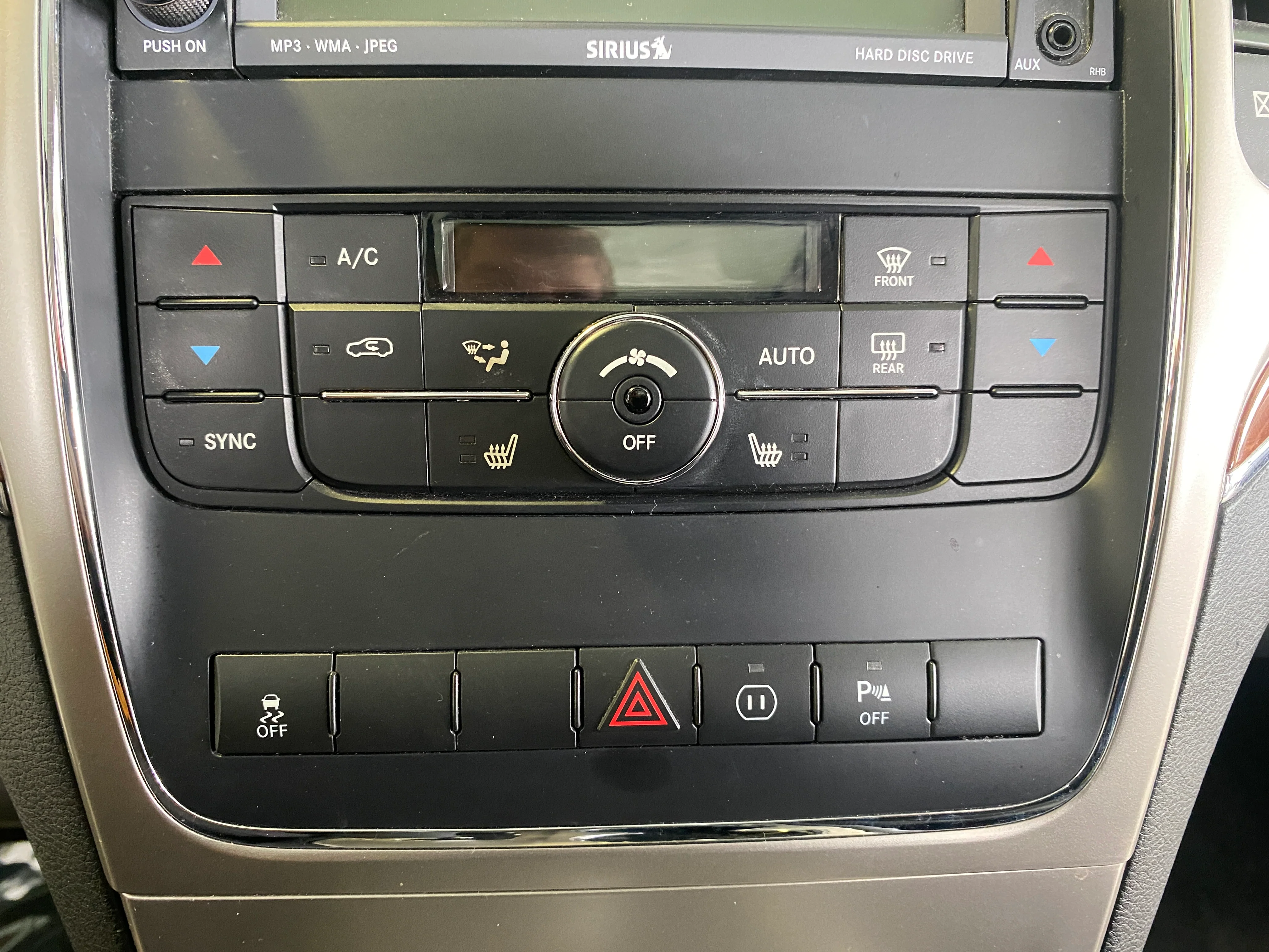 2011 Jeep Grand Cherokee 4WD Limited - Image 20