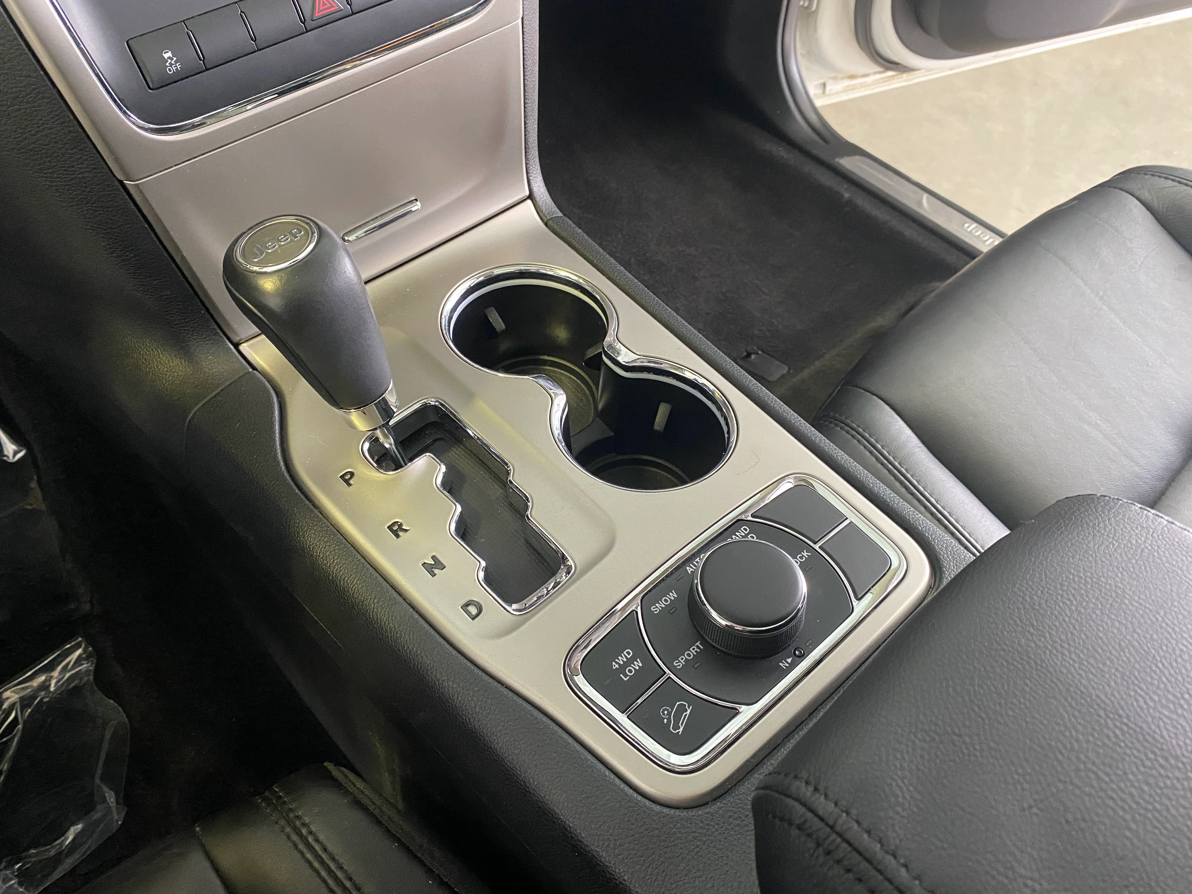 2011 Jeep Grand Cherokee 4WD Limited - Image 22