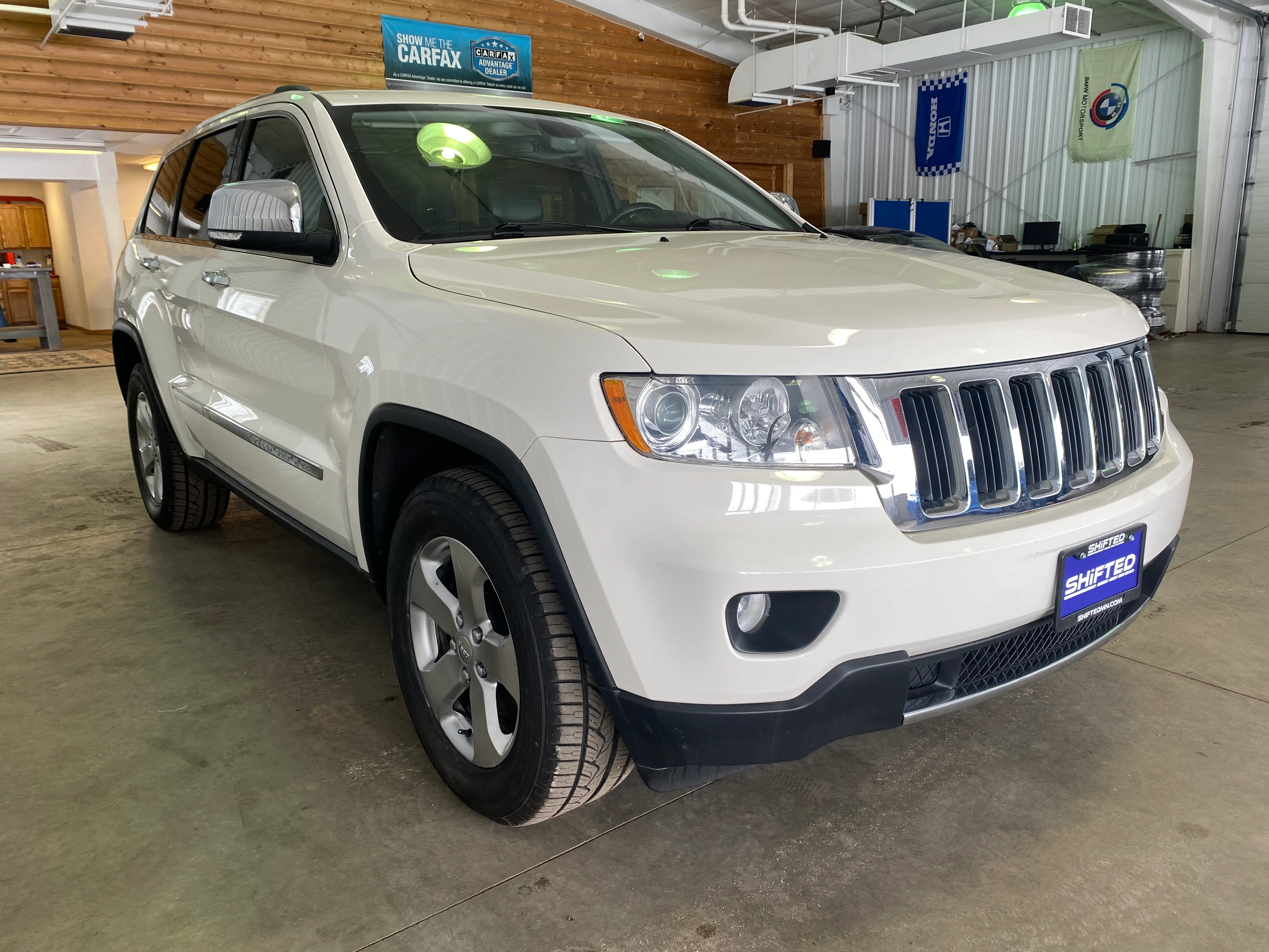 2011 Jeep Grand Cherokee 4WD Limited - Image 6