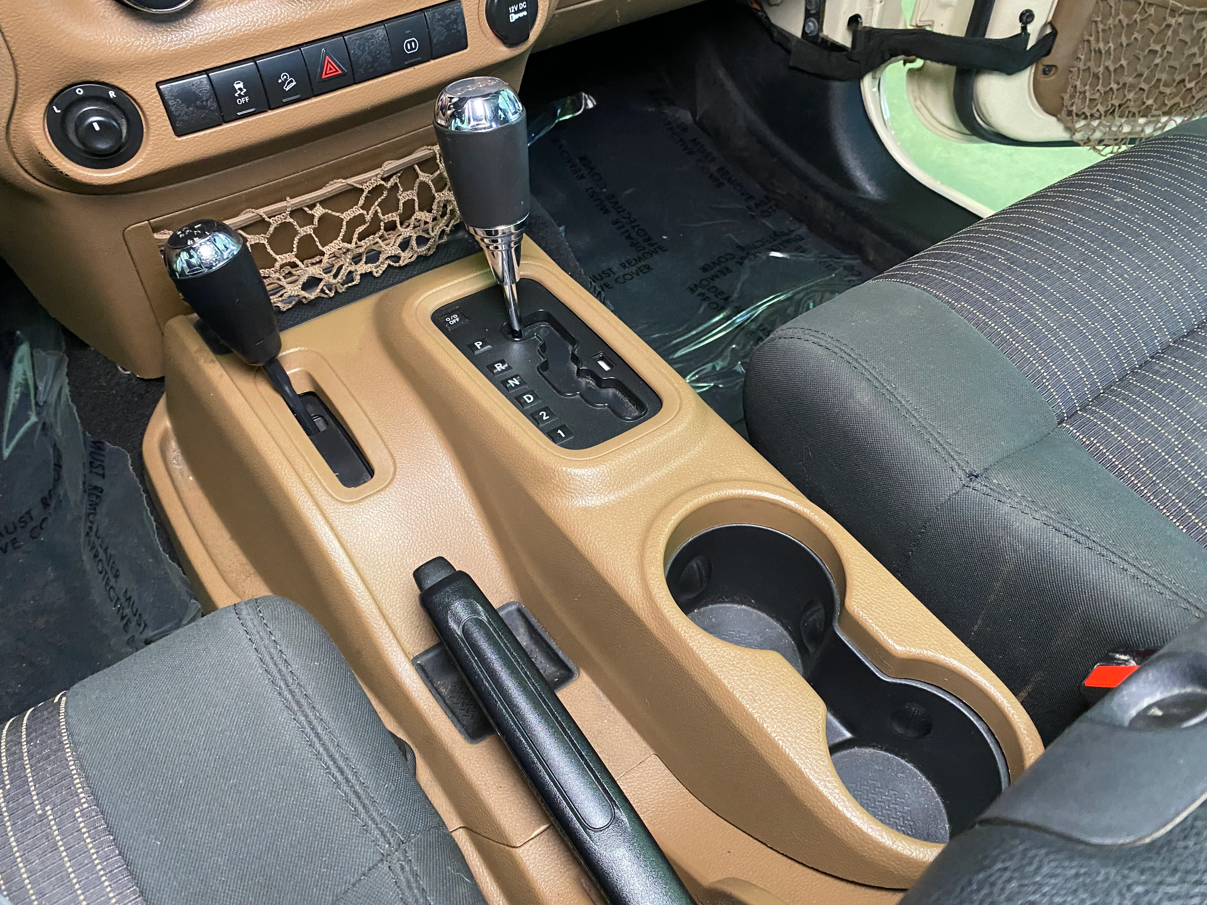 2011 Jeep Wrangler Unlimited Rubicon - Image 22