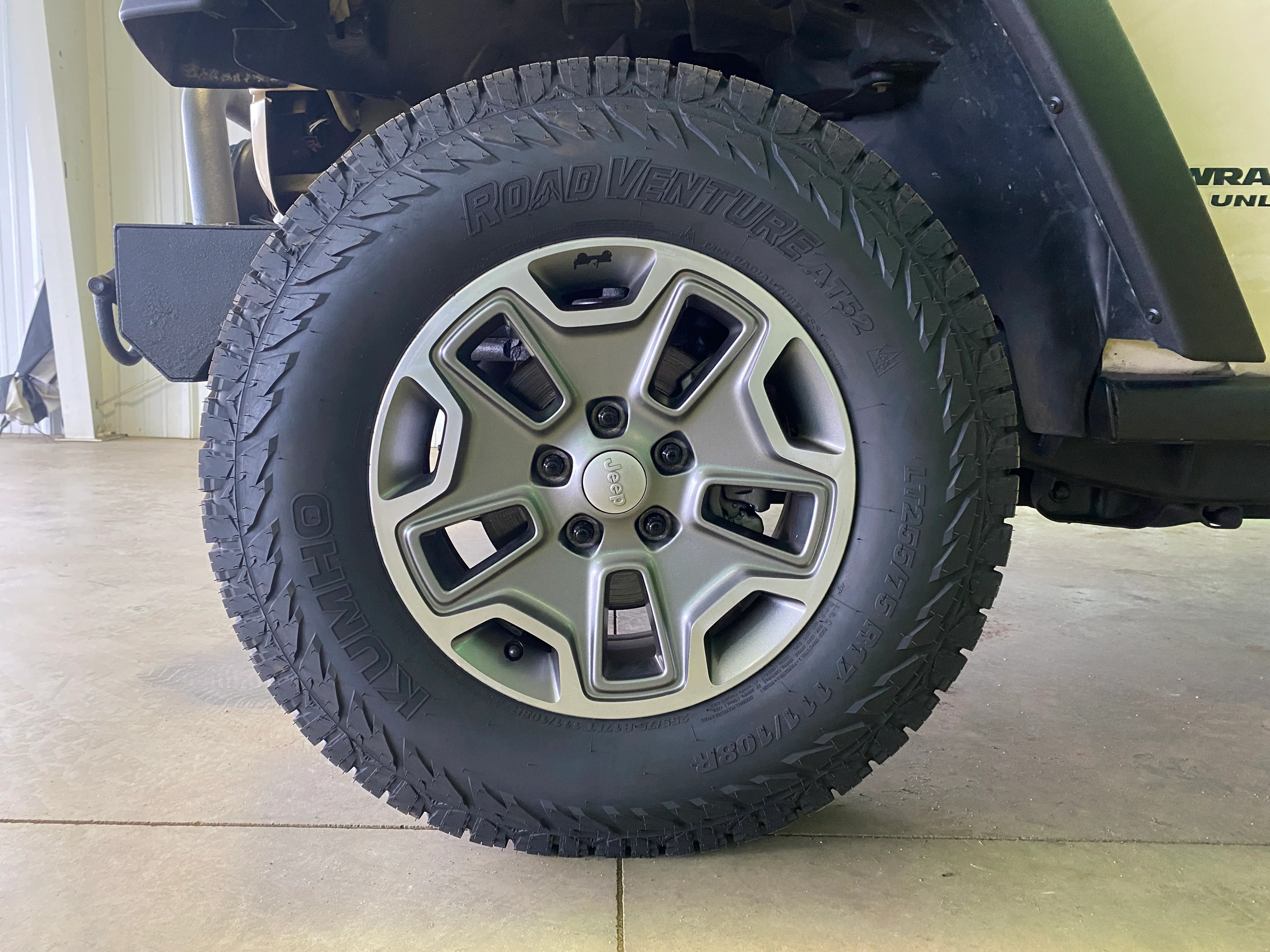 2011 Jeep Wrangler Unlimited Rubicon - Image 9