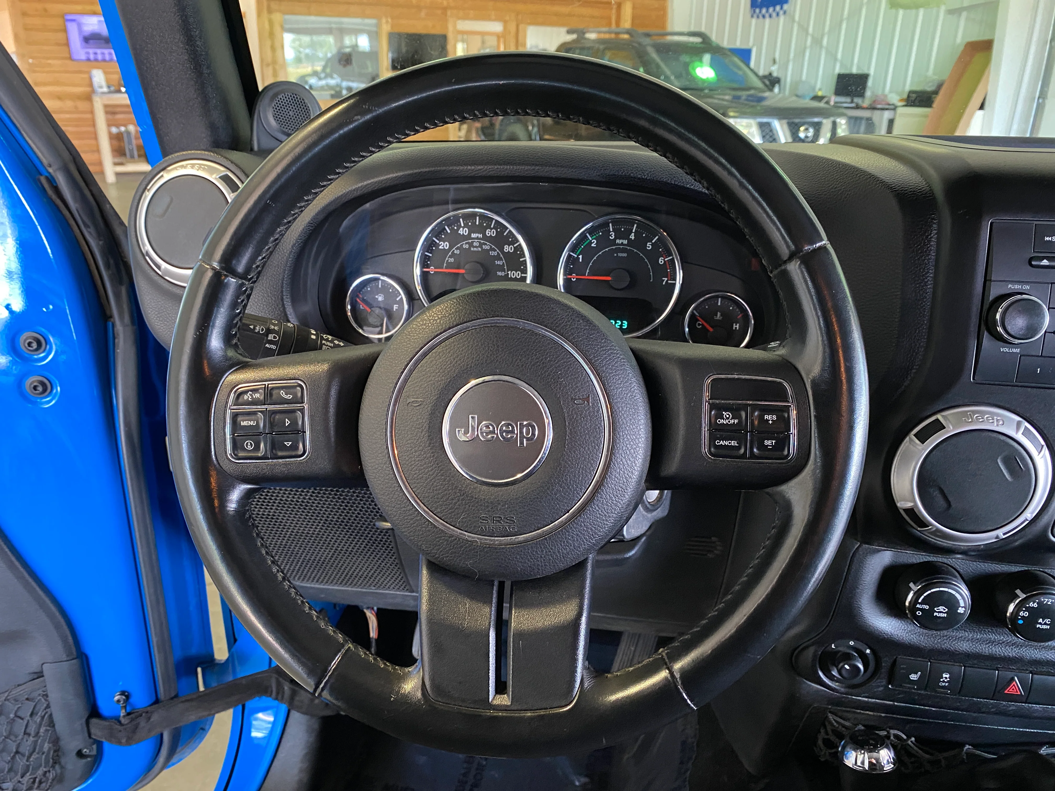 2011 Jeep Wrangler Rubicon Manual - Image 19