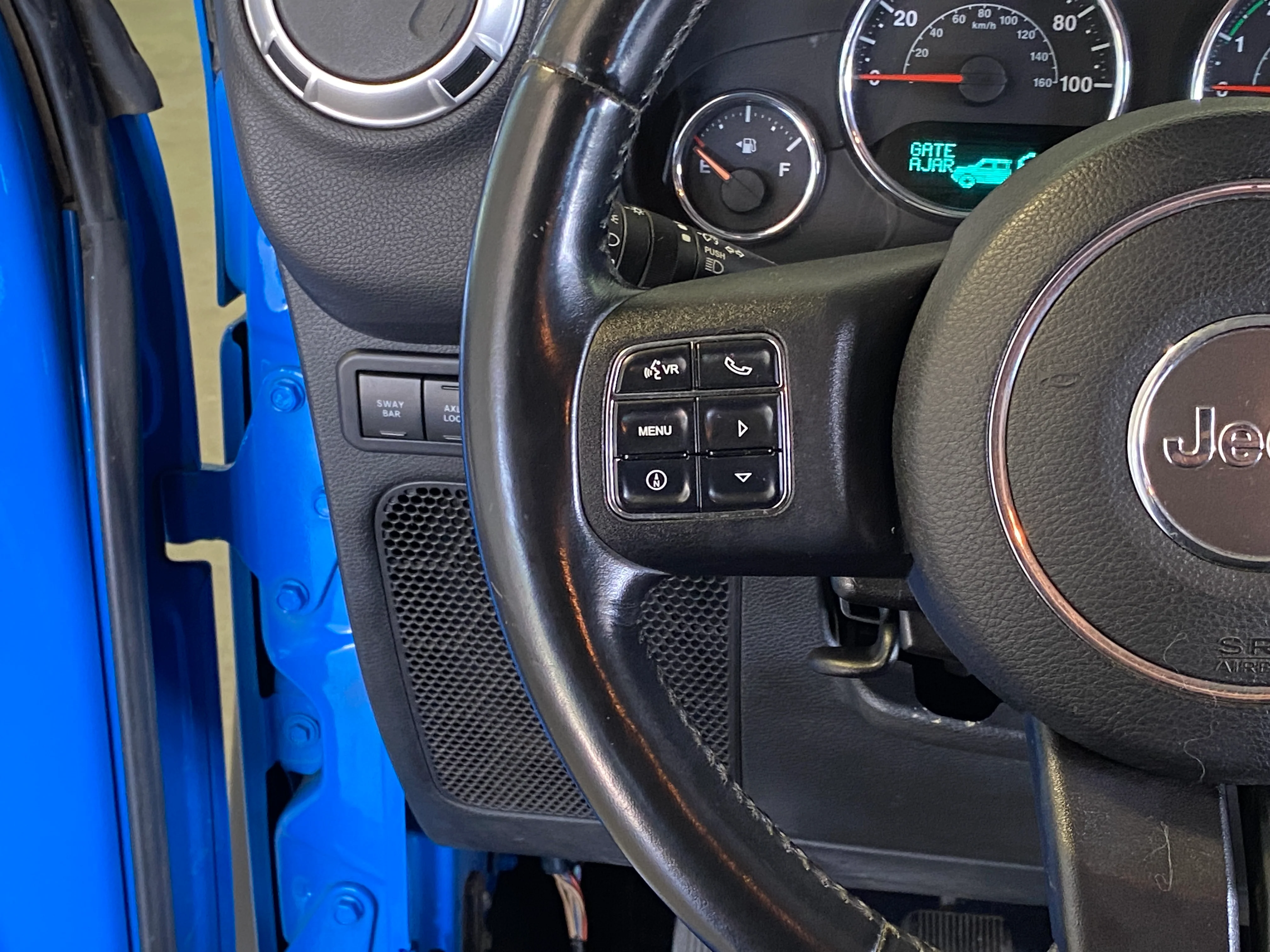 2011 Jeep Wrangler Rubicon Manual - Image 20
