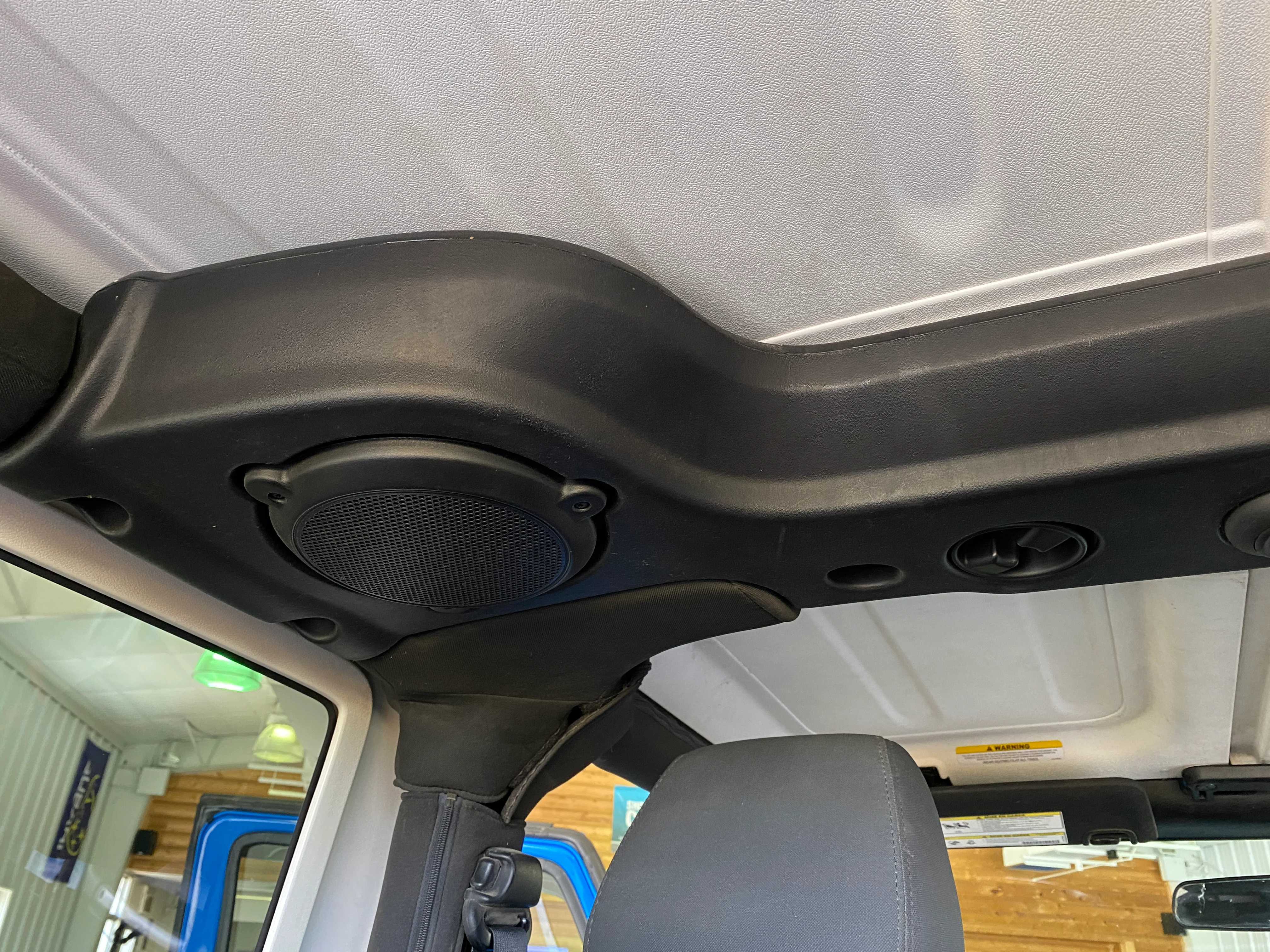 2011 Jeep Wrangler Rubicon Manual - Image 25