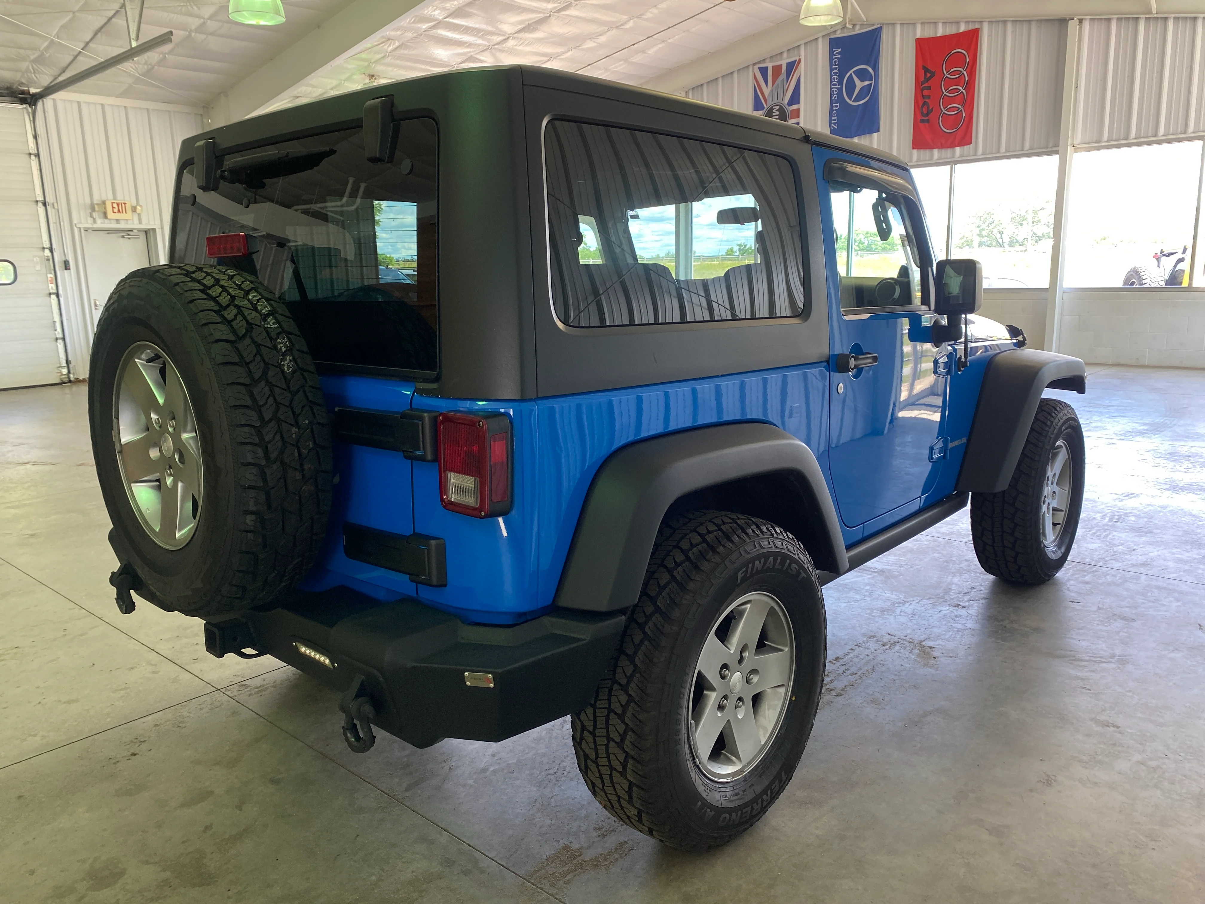 2011 Jeep Wrangler Rubicon Manual - Image 5