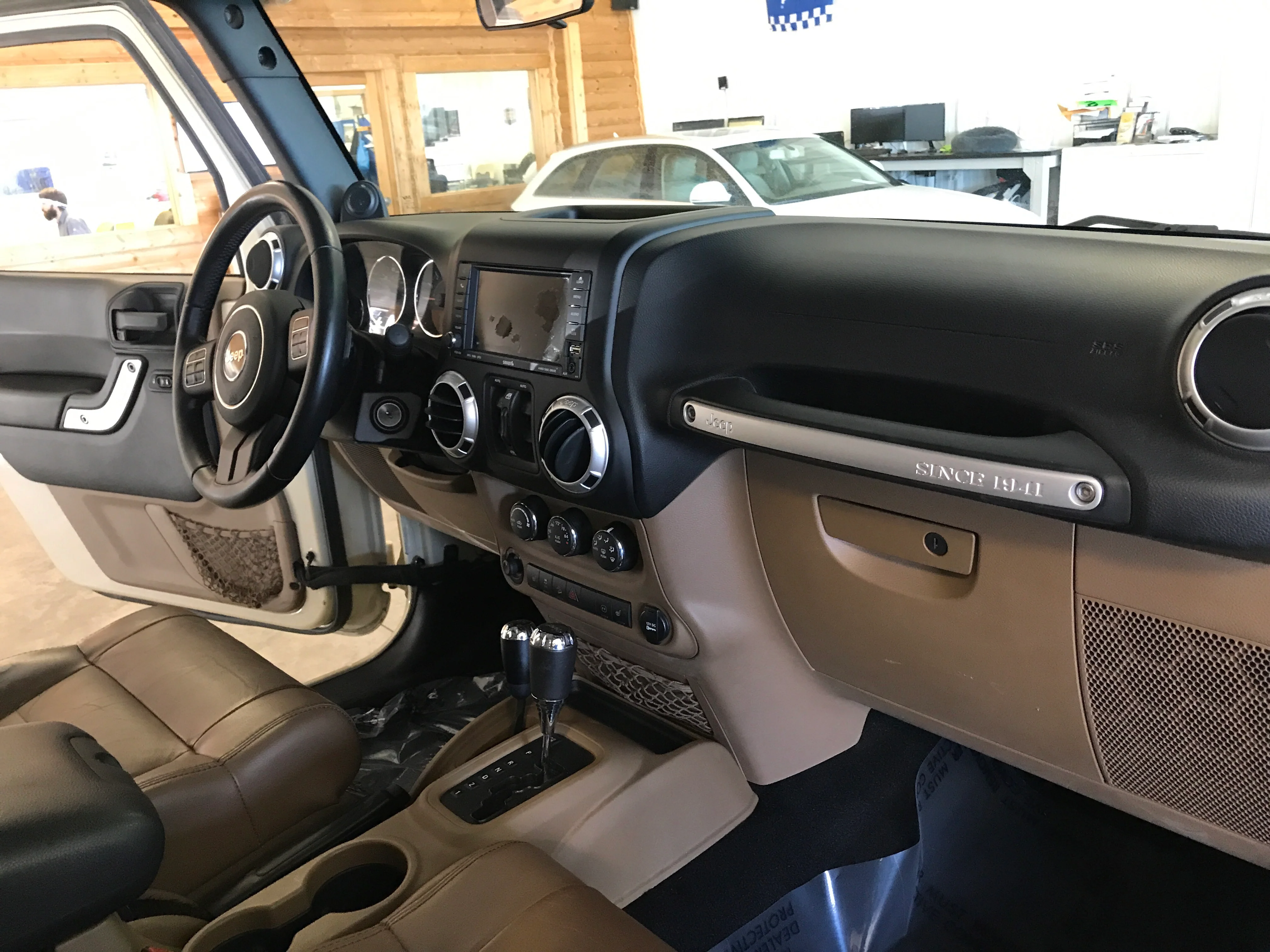 2011 Jeep Wrangler - Image 15