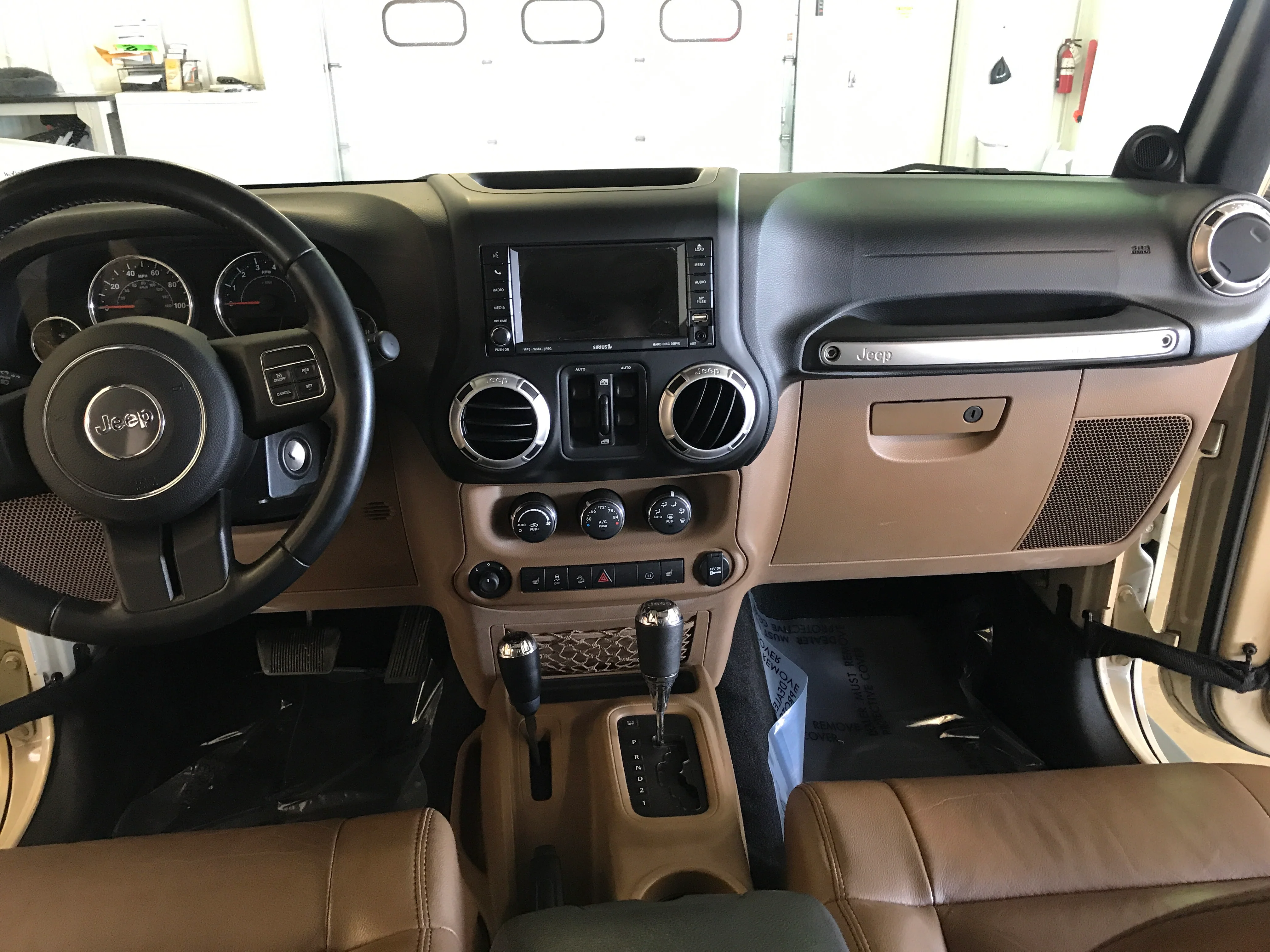 2011 Jeep Wrangler - Image 22