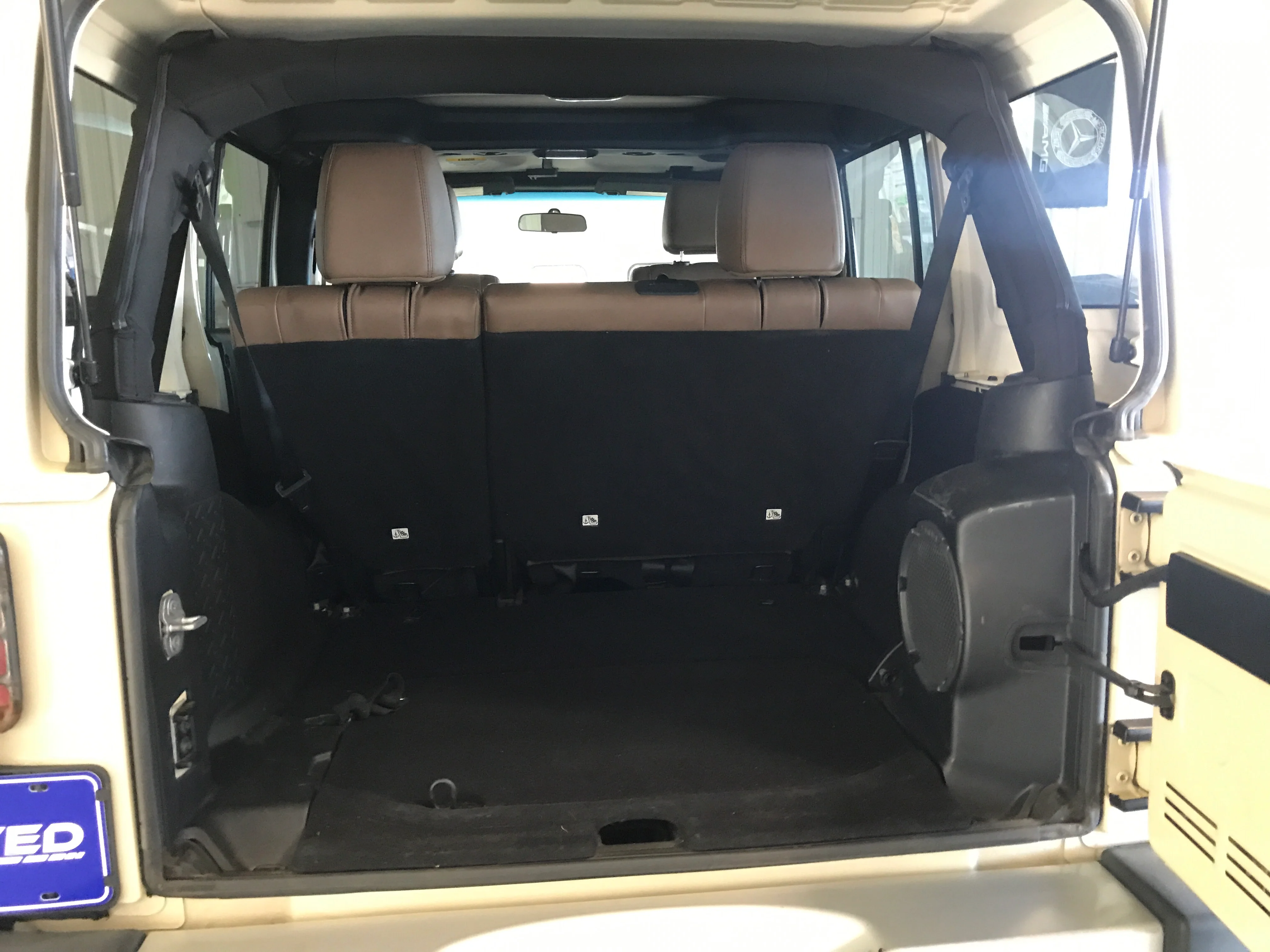 2011 Jeep Wrangler - Image 24