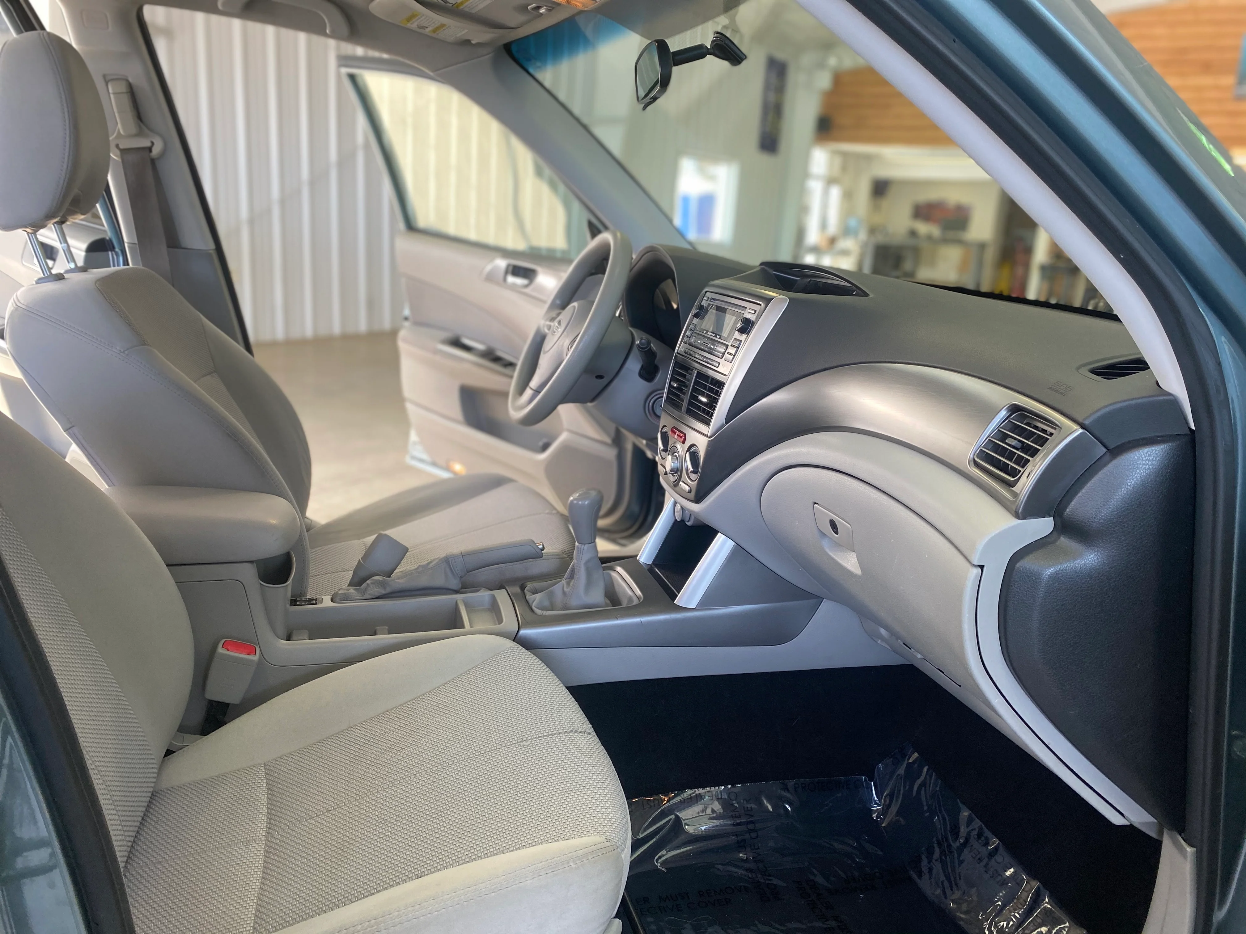2011 Subaru Forester Premium Manual - Image 15