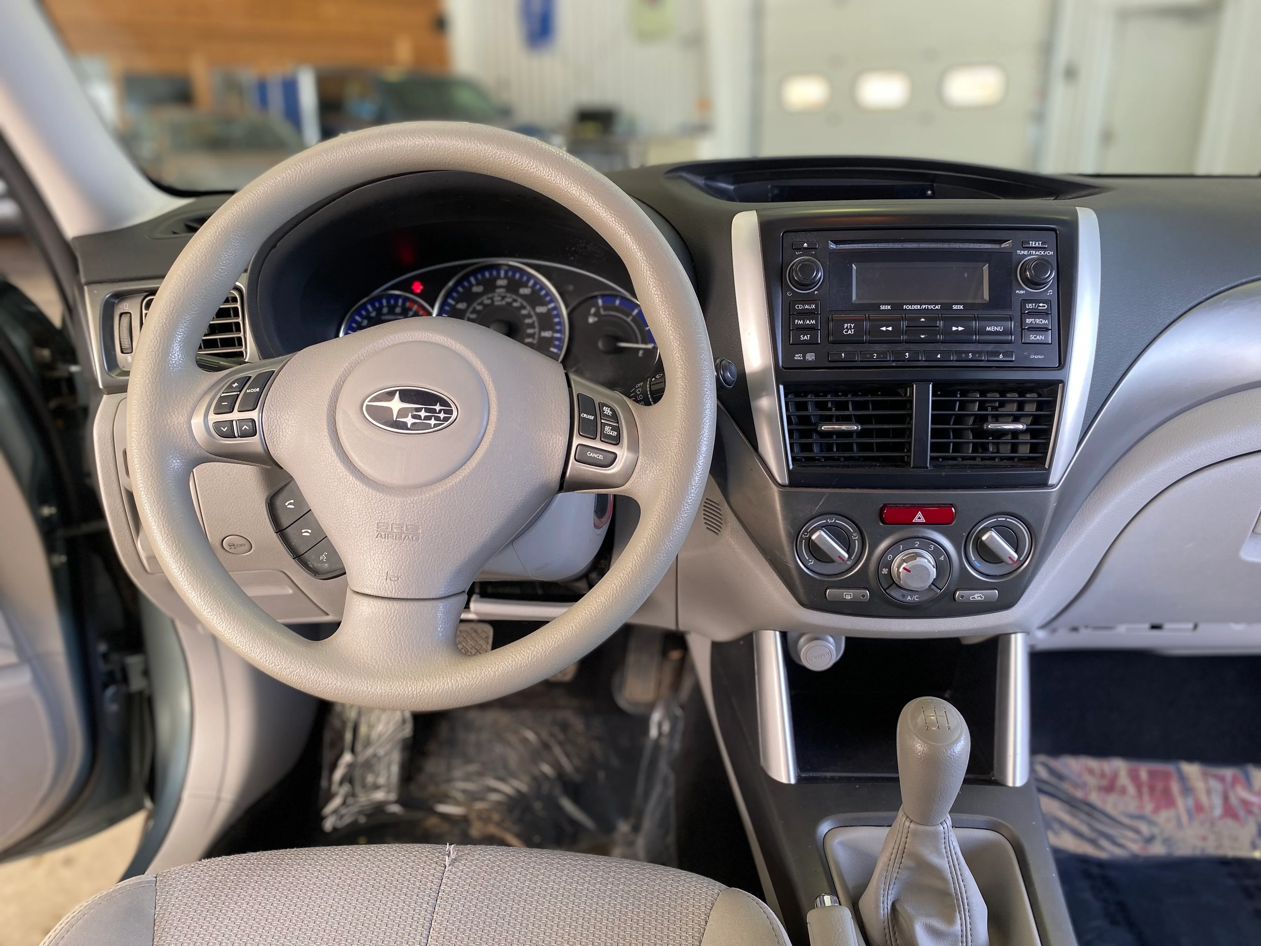 2011 Subaru Forester Premium Manual - Image 17