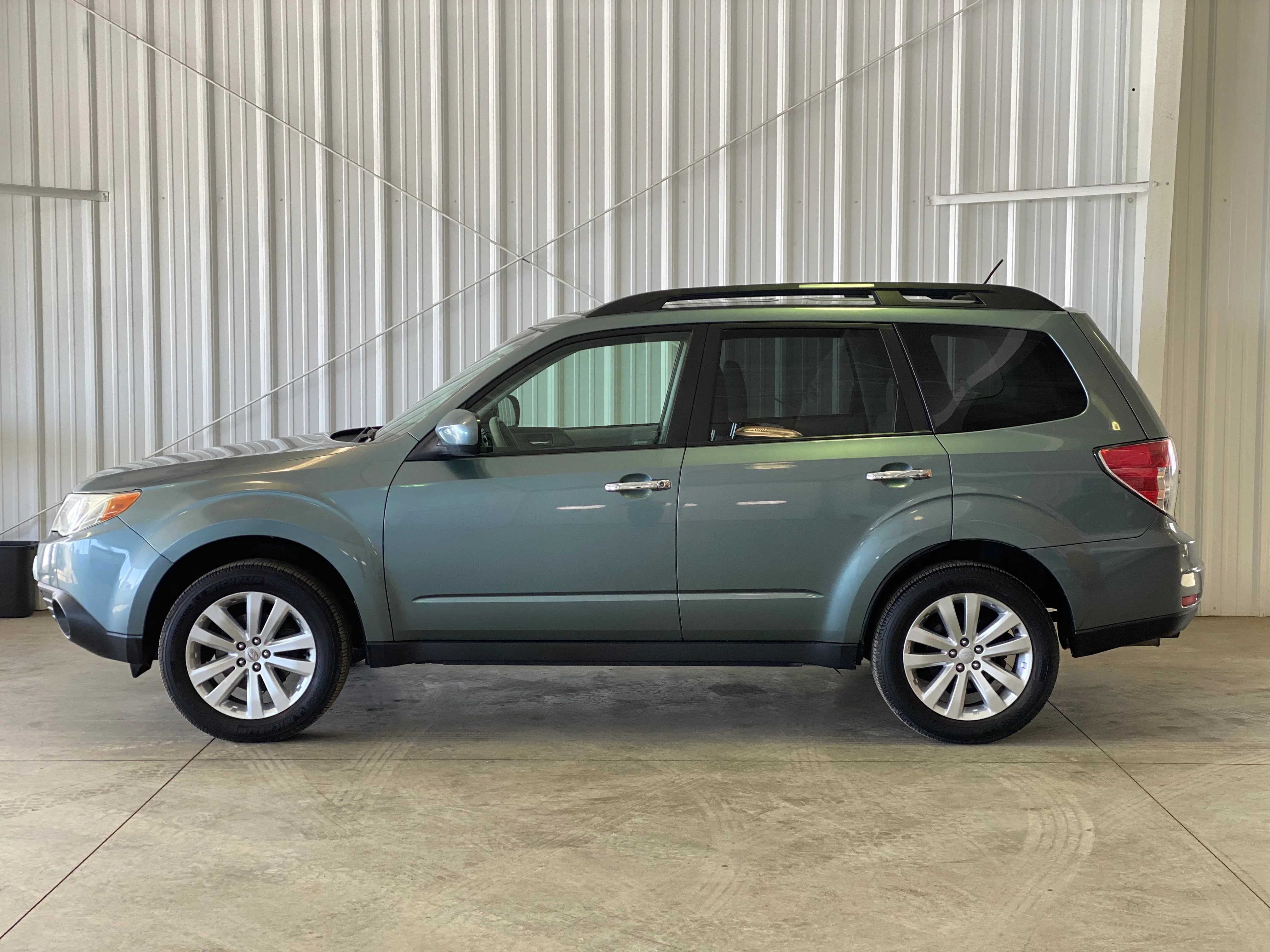 2011 Subaru Forester Premium Manual - Image 2