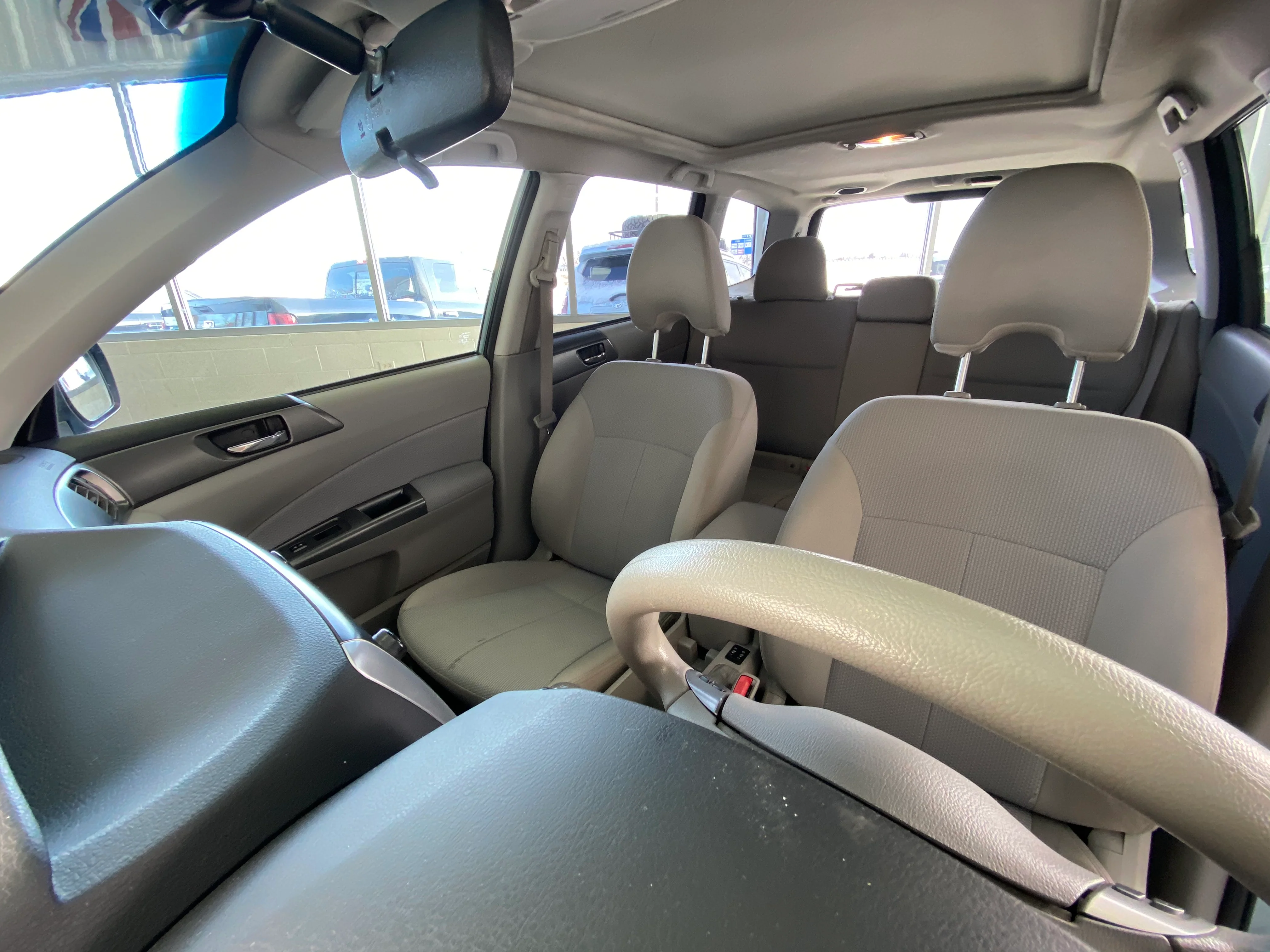 2011 Subaru Forester Premium Manual - Image 27