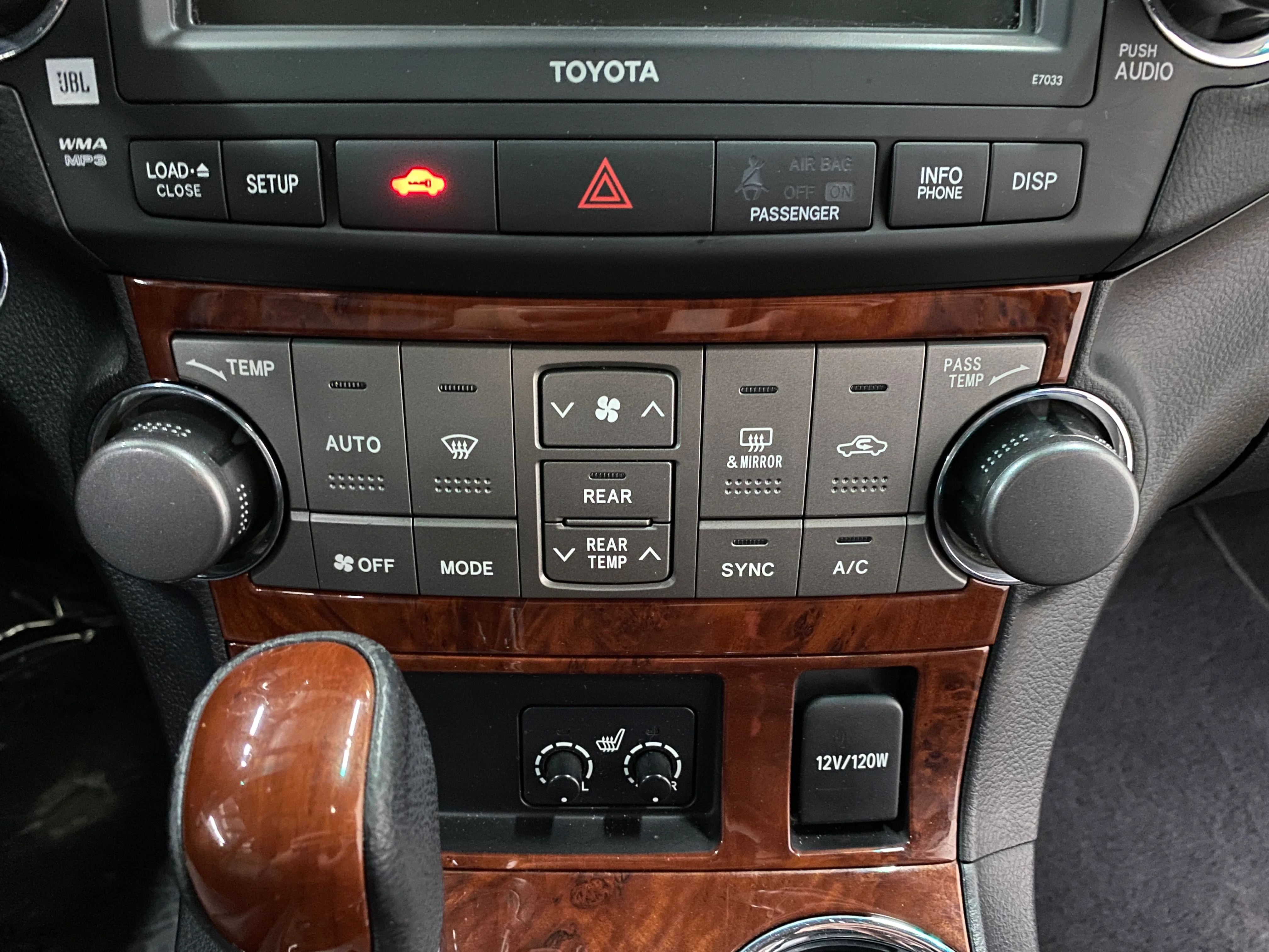 2011 Toyota Highlander Limited 4WD - Image 27