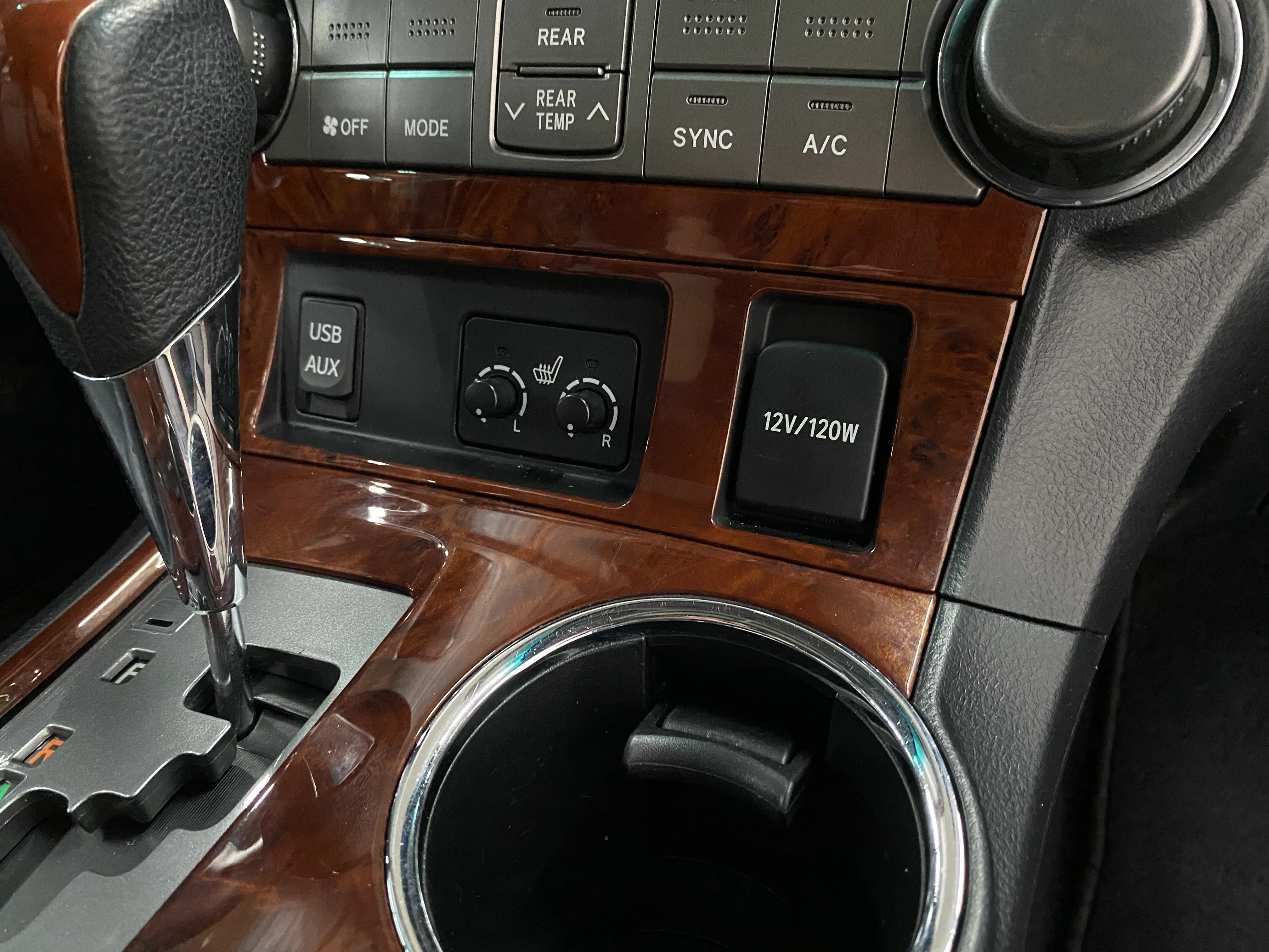2011 Toyota Highlander Limited 4WD - Image 30