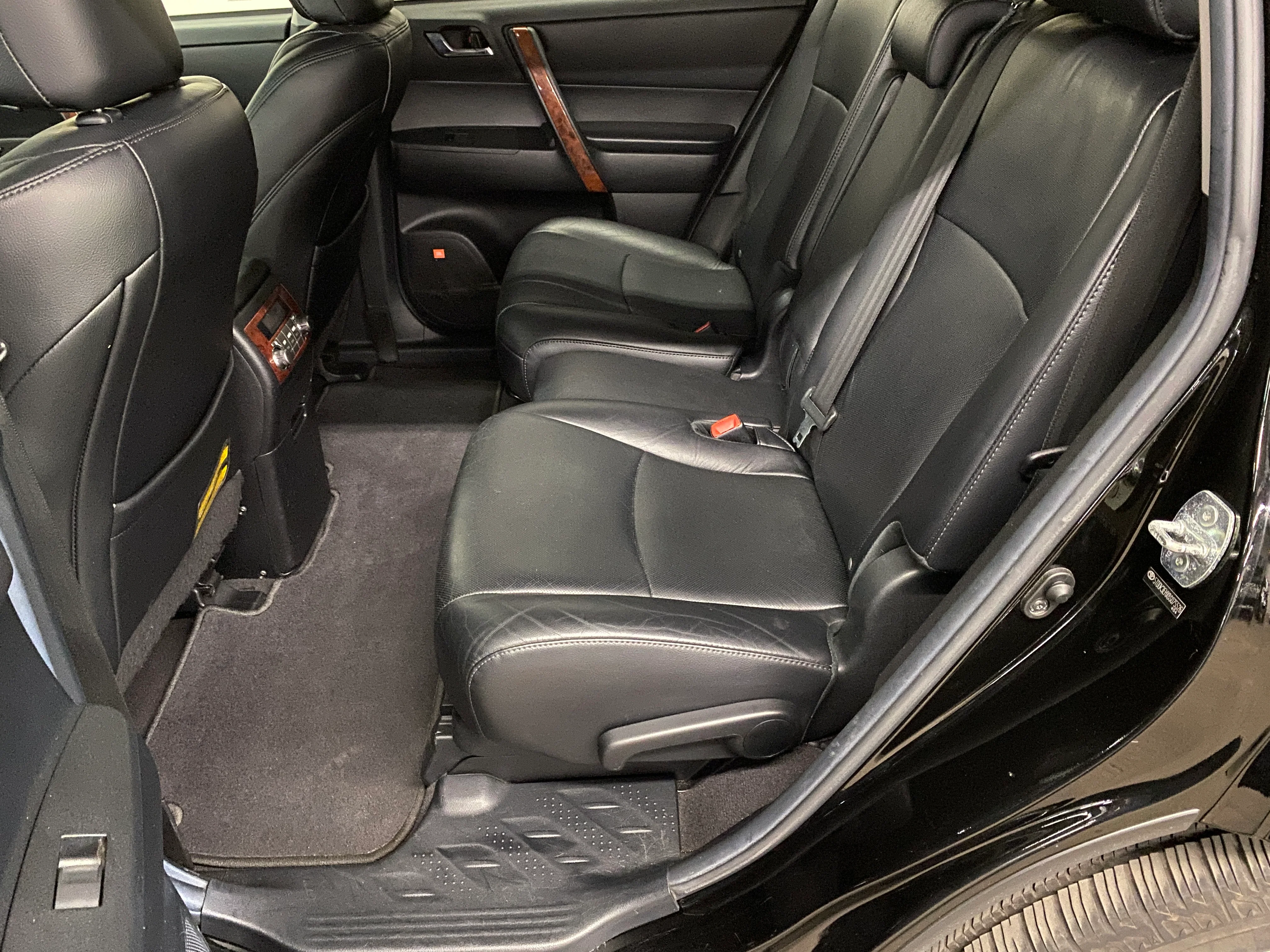 2011 Toyota Highlander Limited 4WD - Image 48