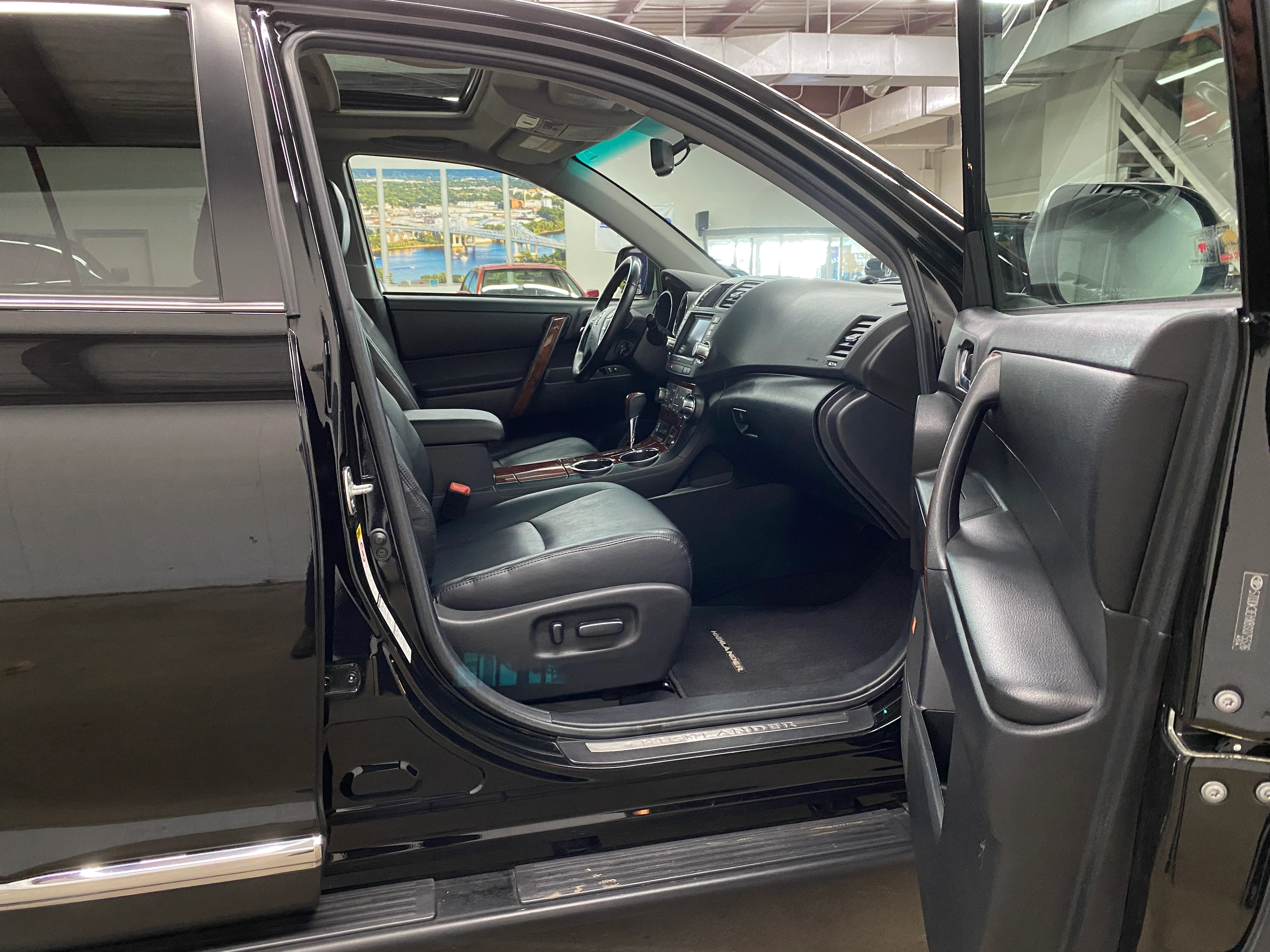 2011 Toyota Highlander Limited 4WD - Image 54