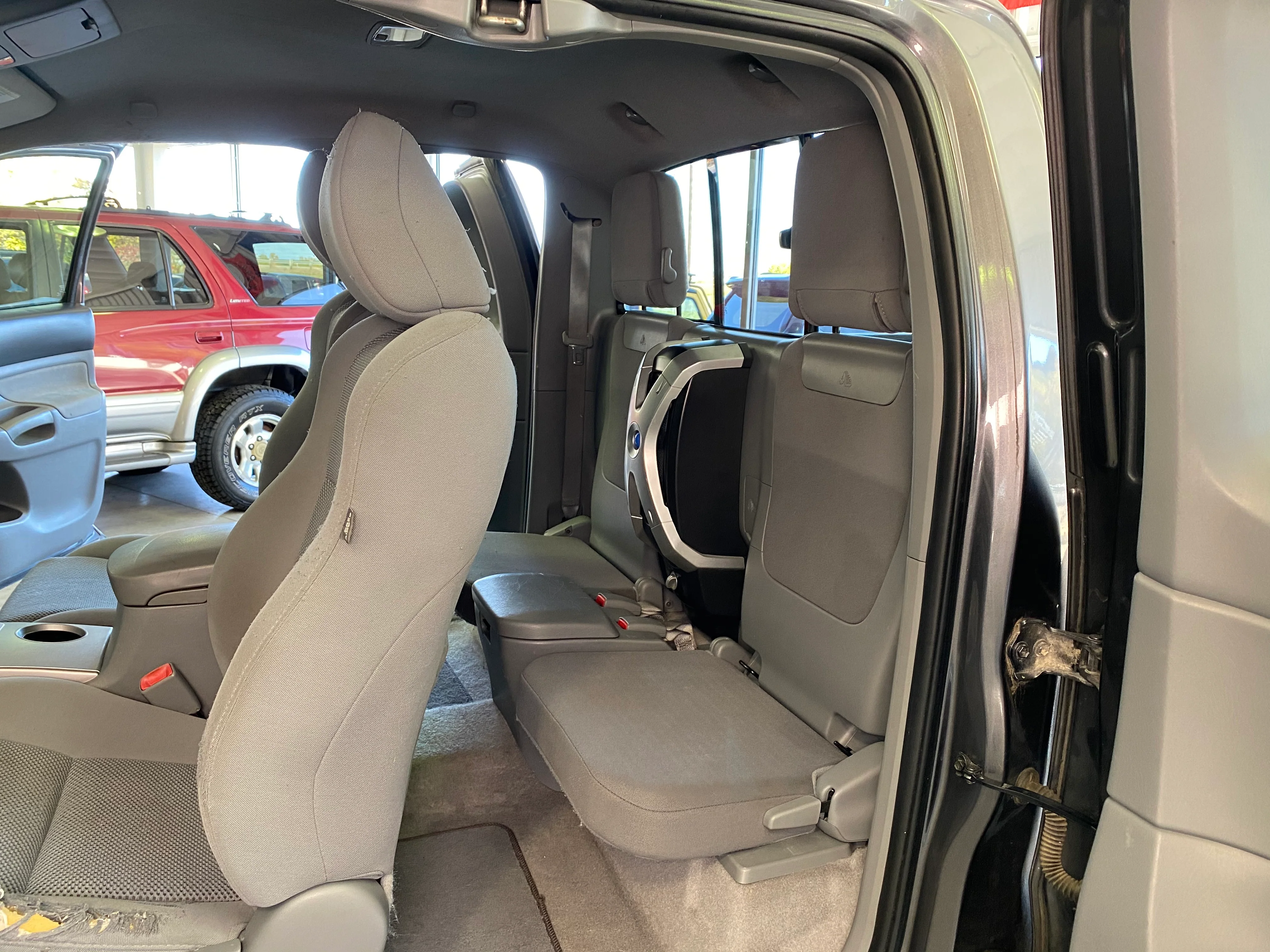 2011 Toyota Tacoma 4WD Ex Cab V6 - Image 10