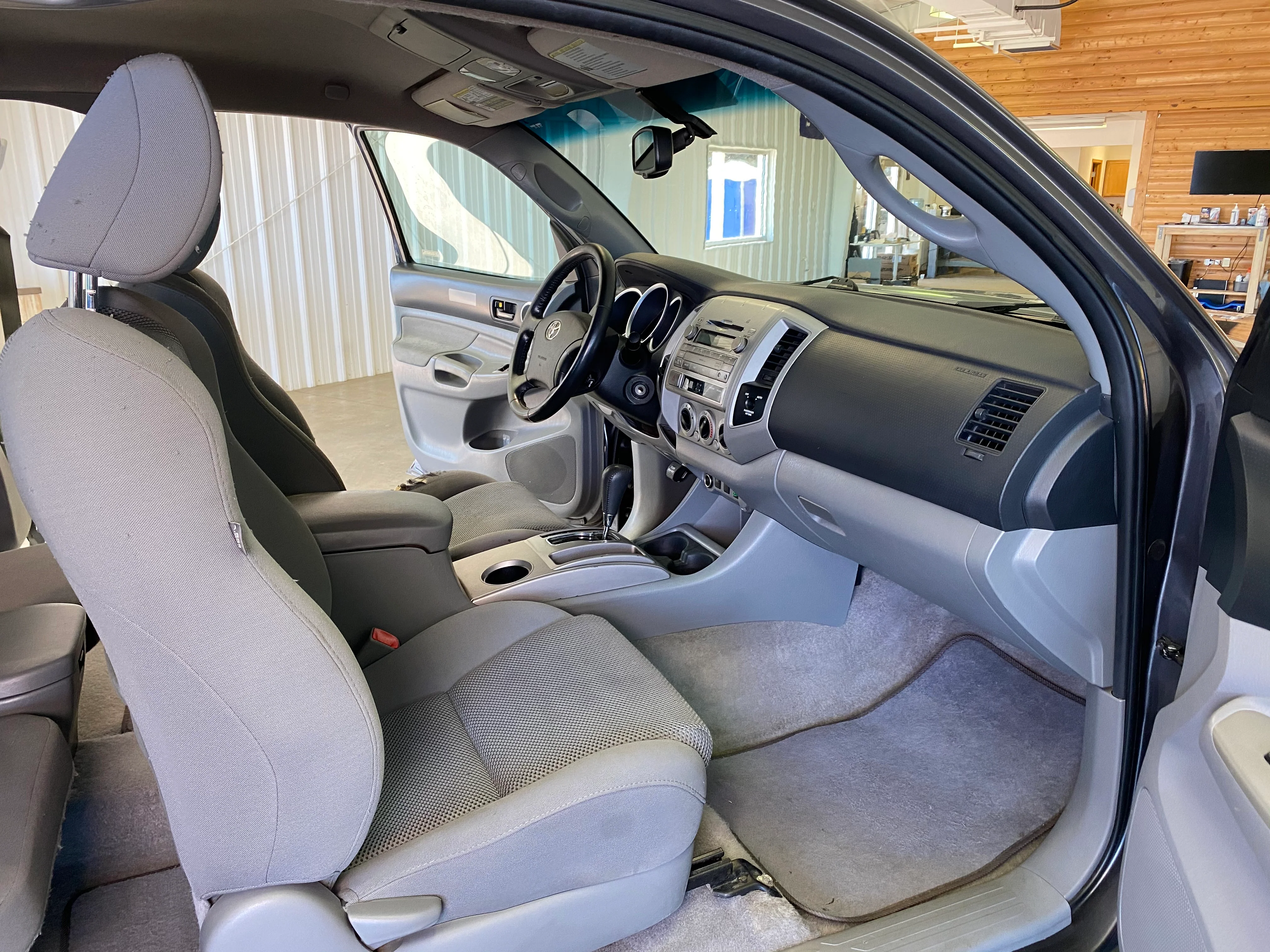 2011 Toyota Tacoma 4WD Ex Cab V6 - Image 13