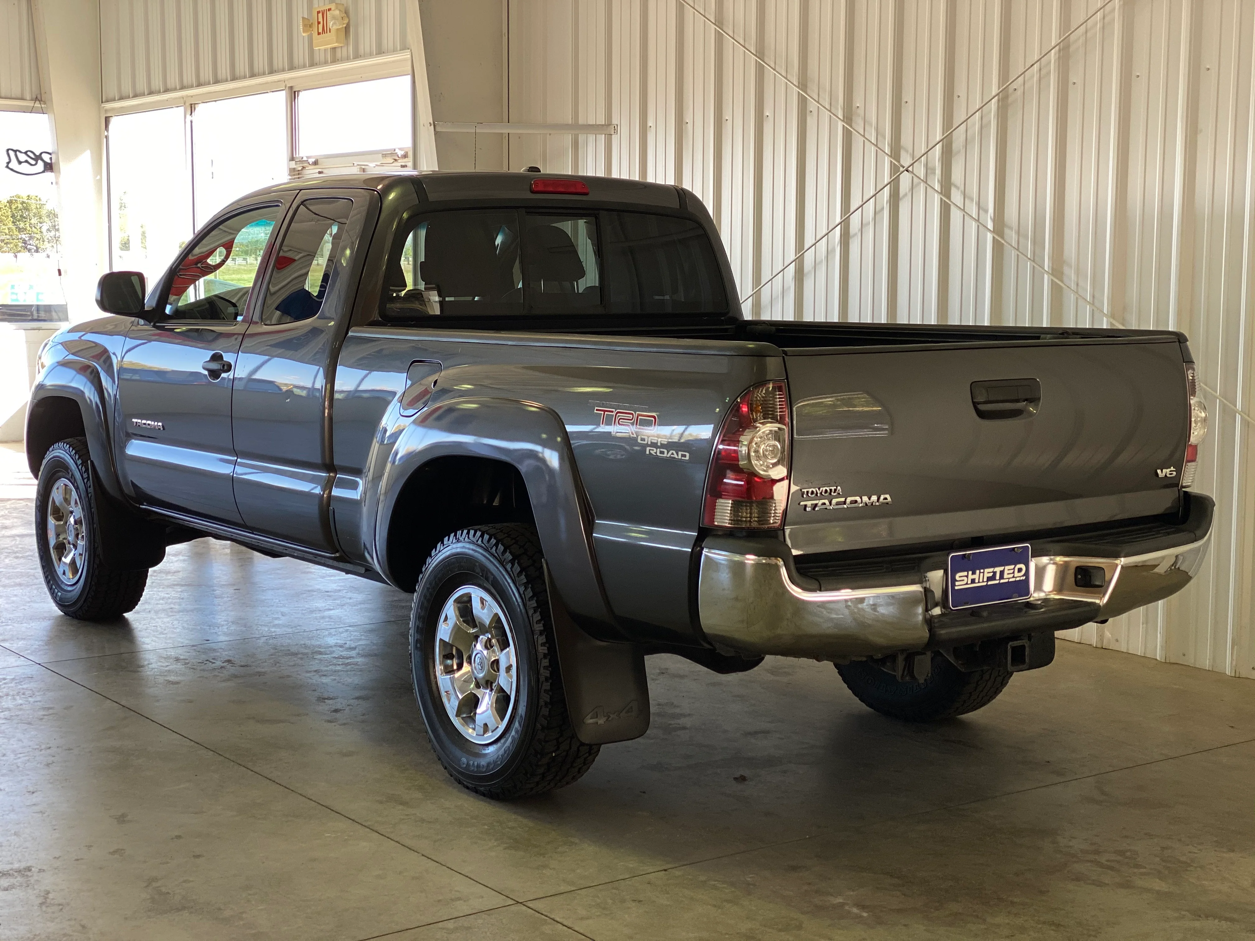 2011 Toyota Tacoma 4WD Ex Cab V6 - Image 3