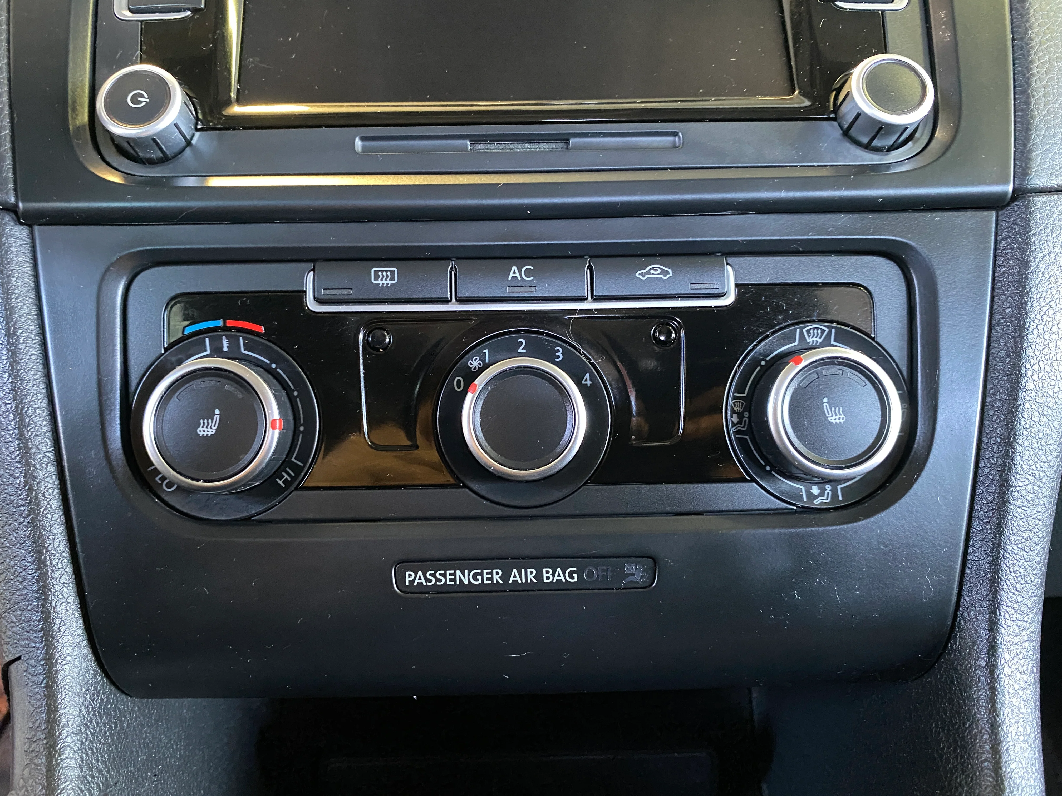 2011 Volkswagen Jetta SportWagen Manual TDI - Image 20