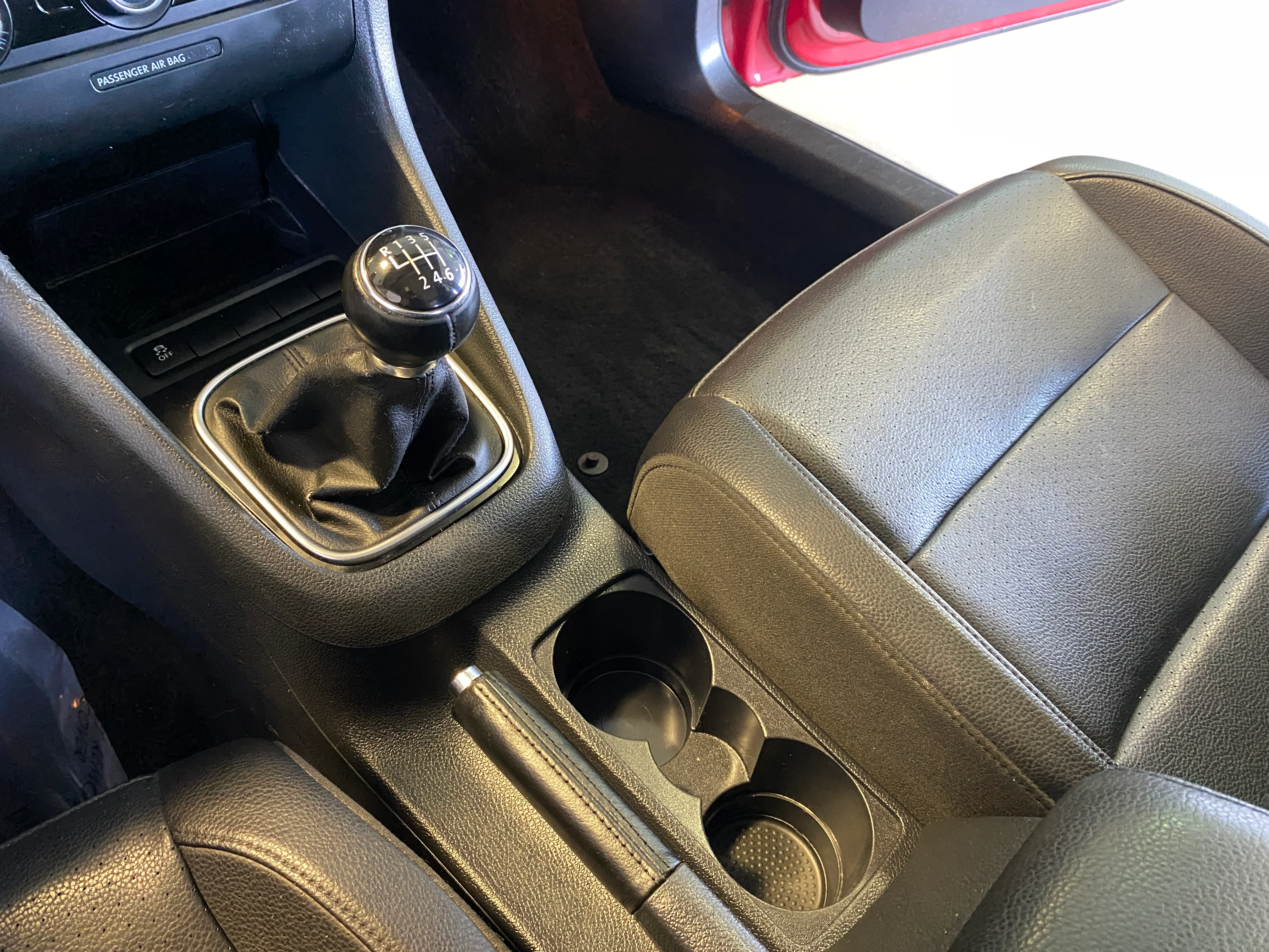 2011 Volkswagen Jetta SportWagen Manual TDI - Image 21