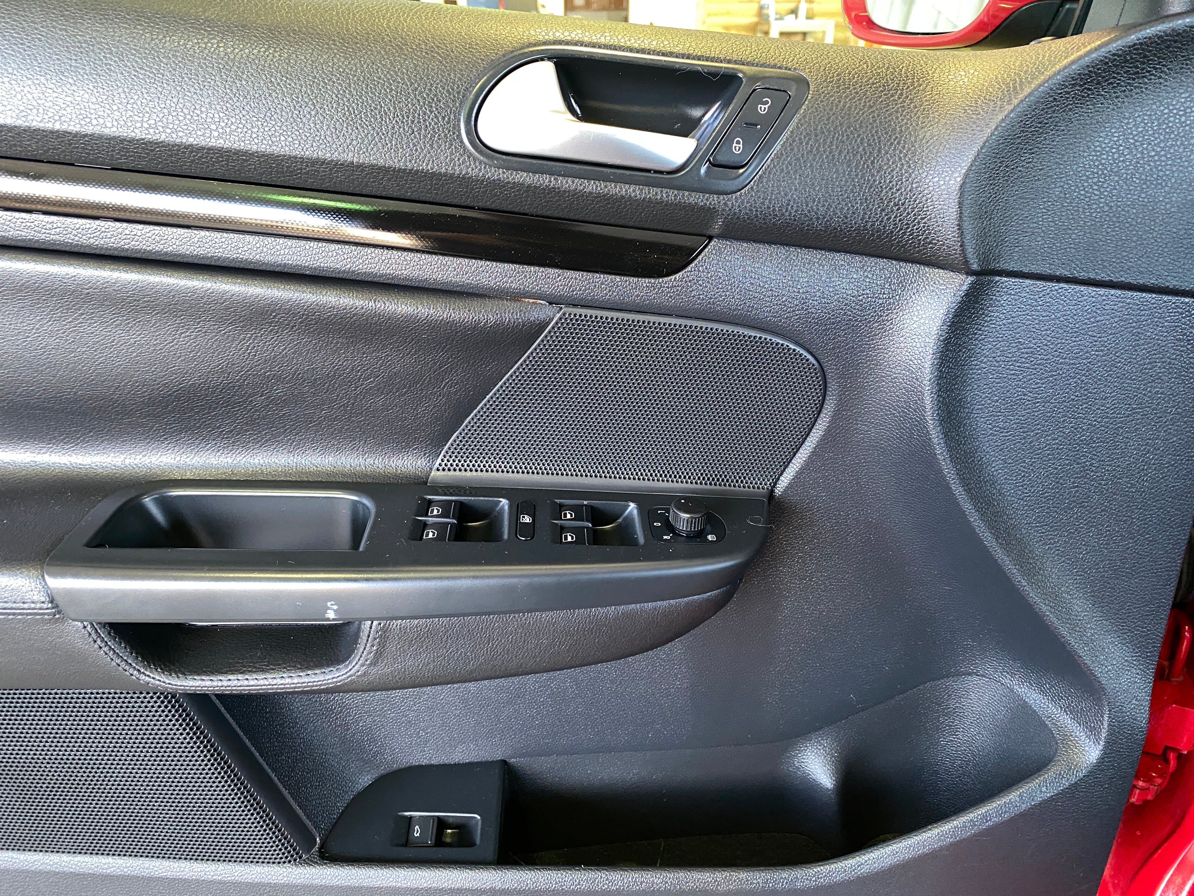 2011 Volkswagen Jetta SportWagen Manual TDI - Image 22