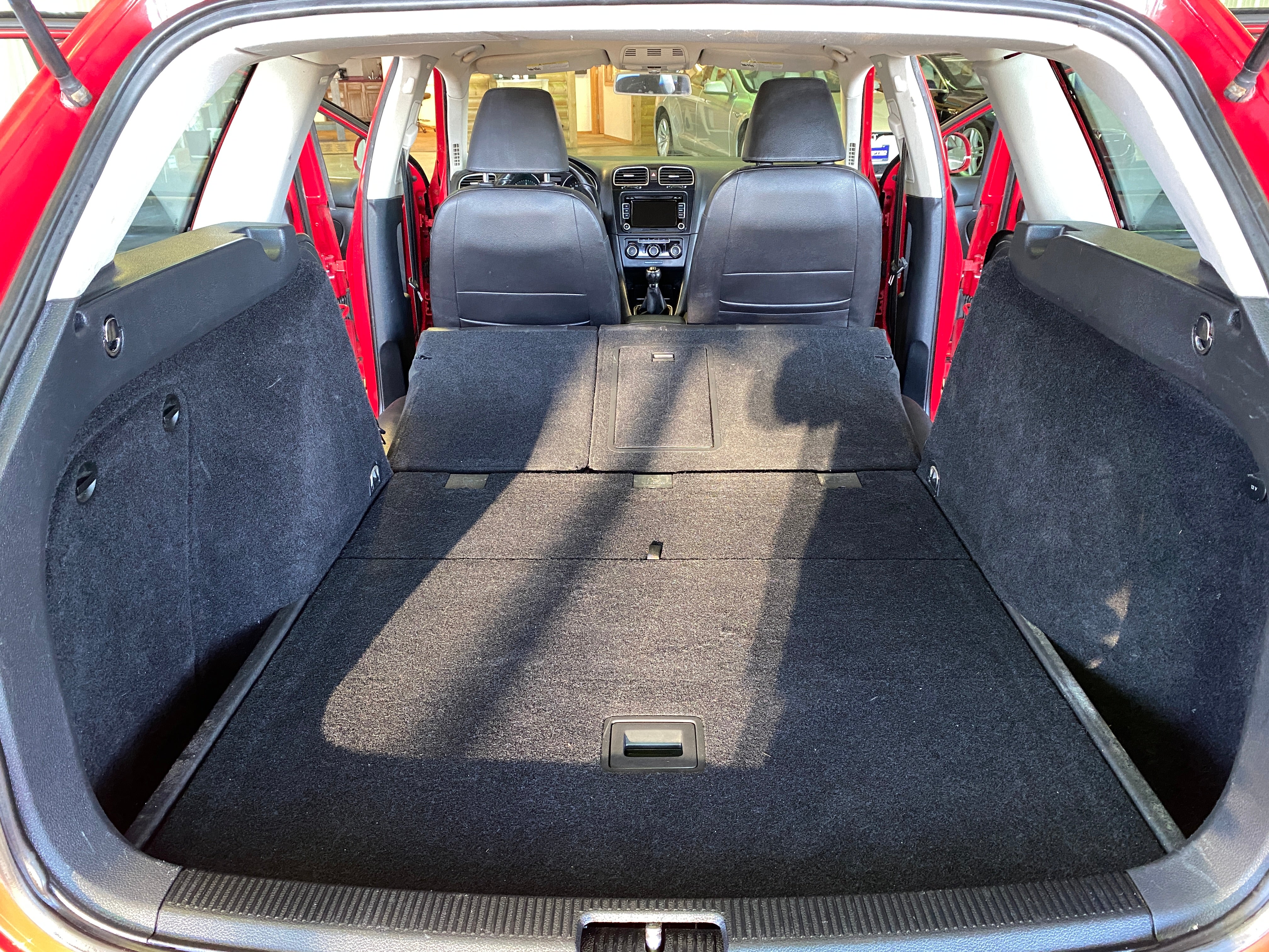2011 Volkswagen Jetta SportWagen Manual TDI - Image 24