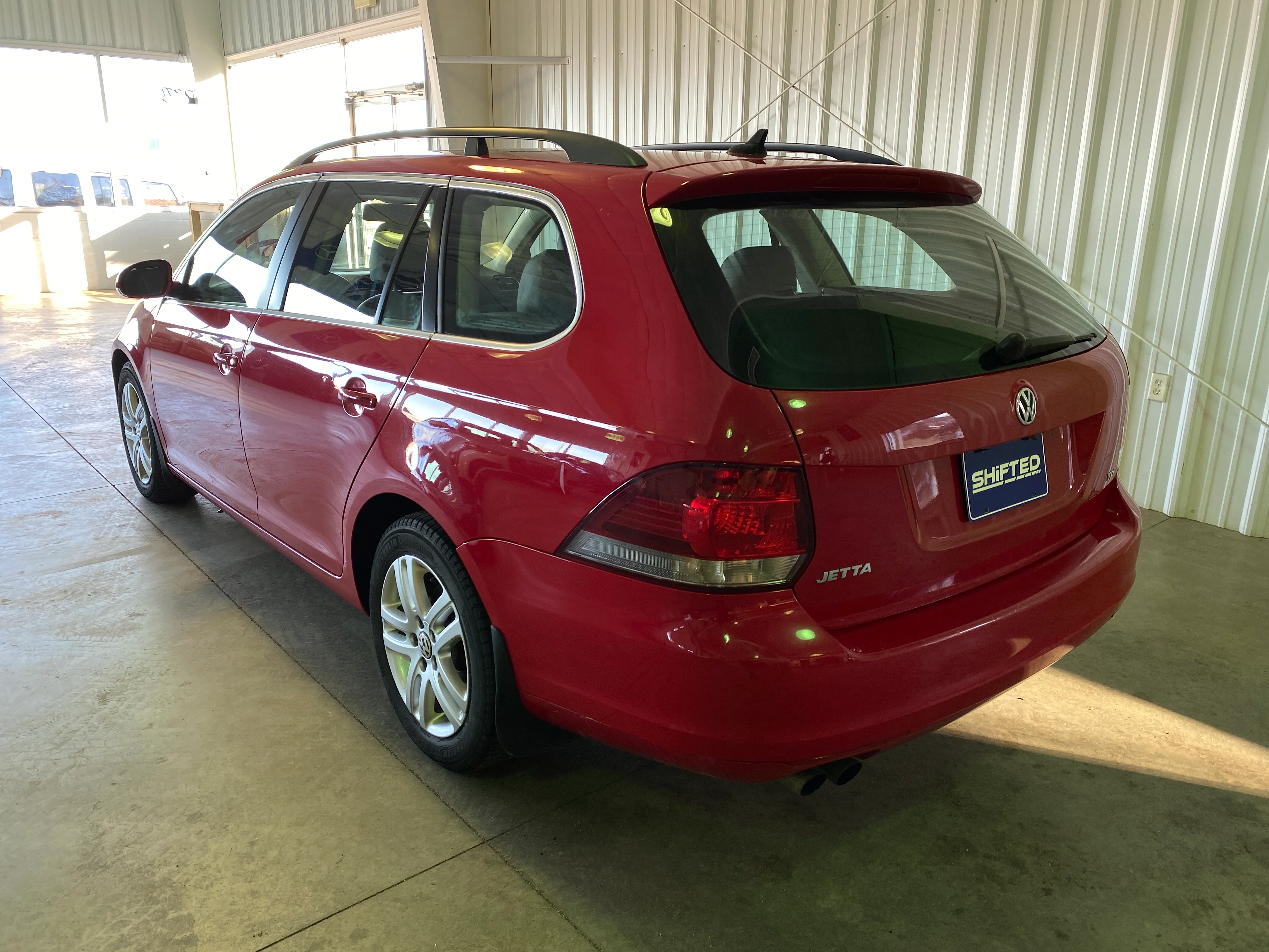 2011 Volkswagen Jetta SportWagen Manual TDI - Image 3