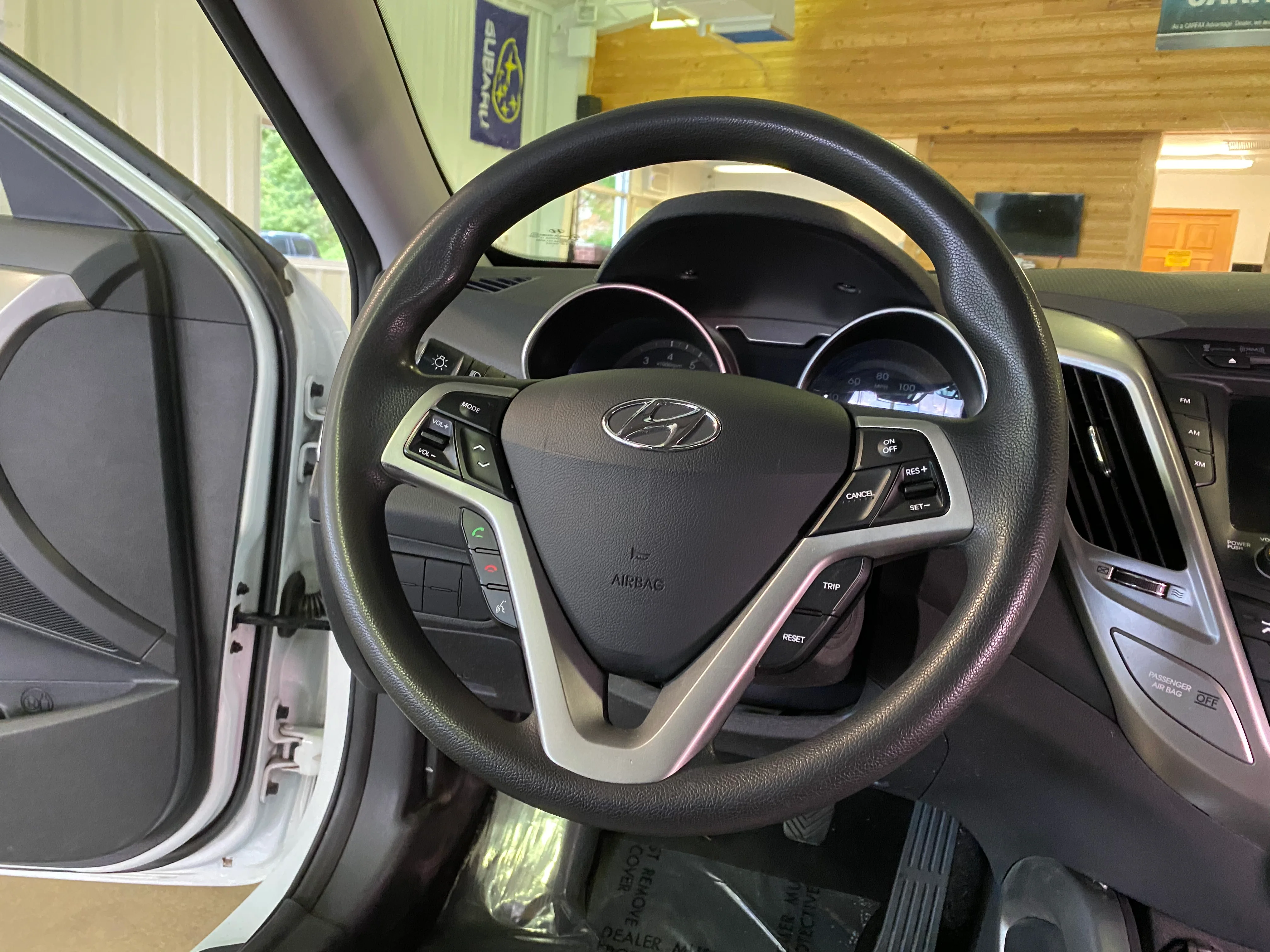 2012 Hyundai Veloster Manual - Image 17