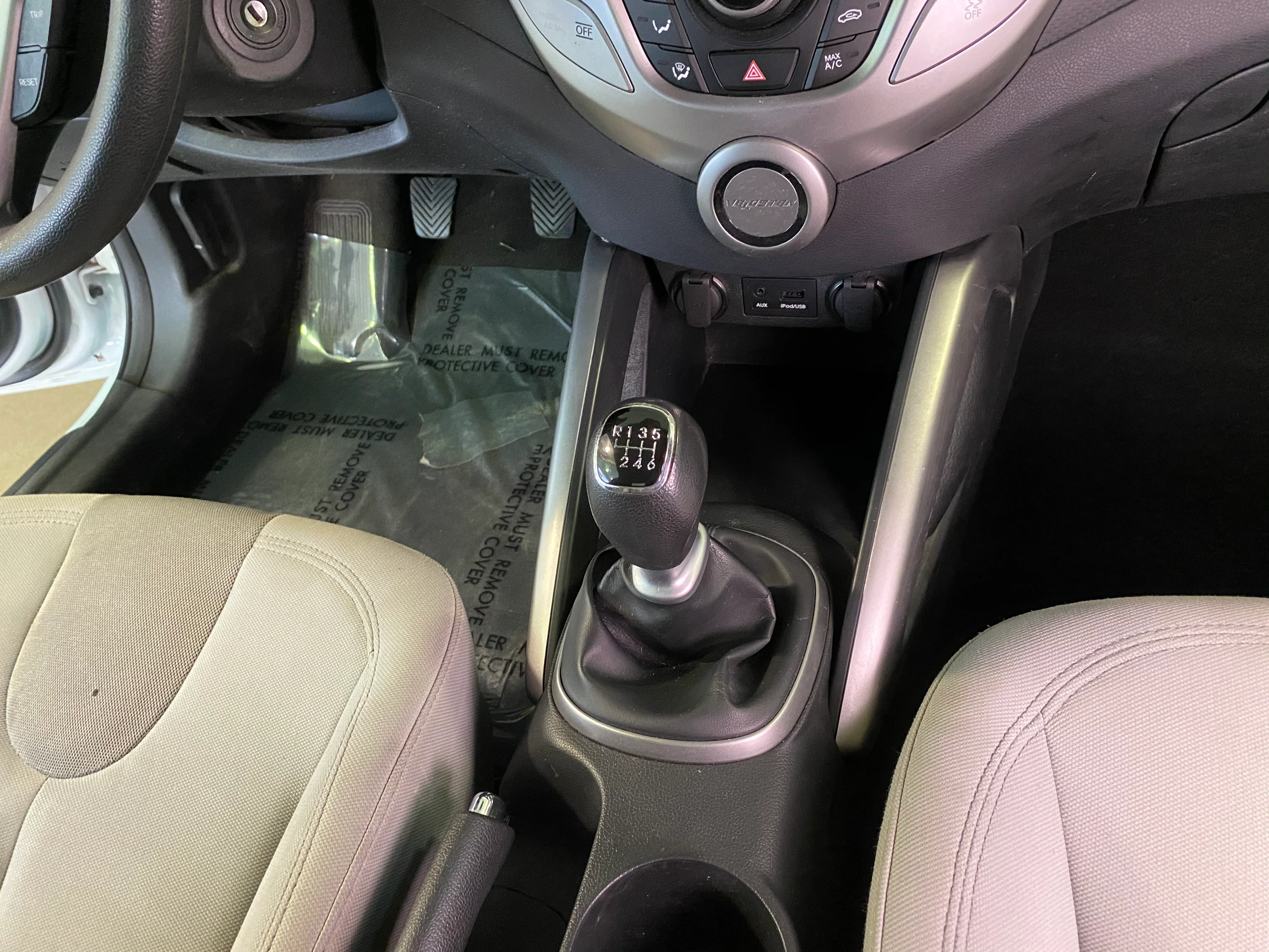 2012 Hyundai Veloster Manual - Image 20