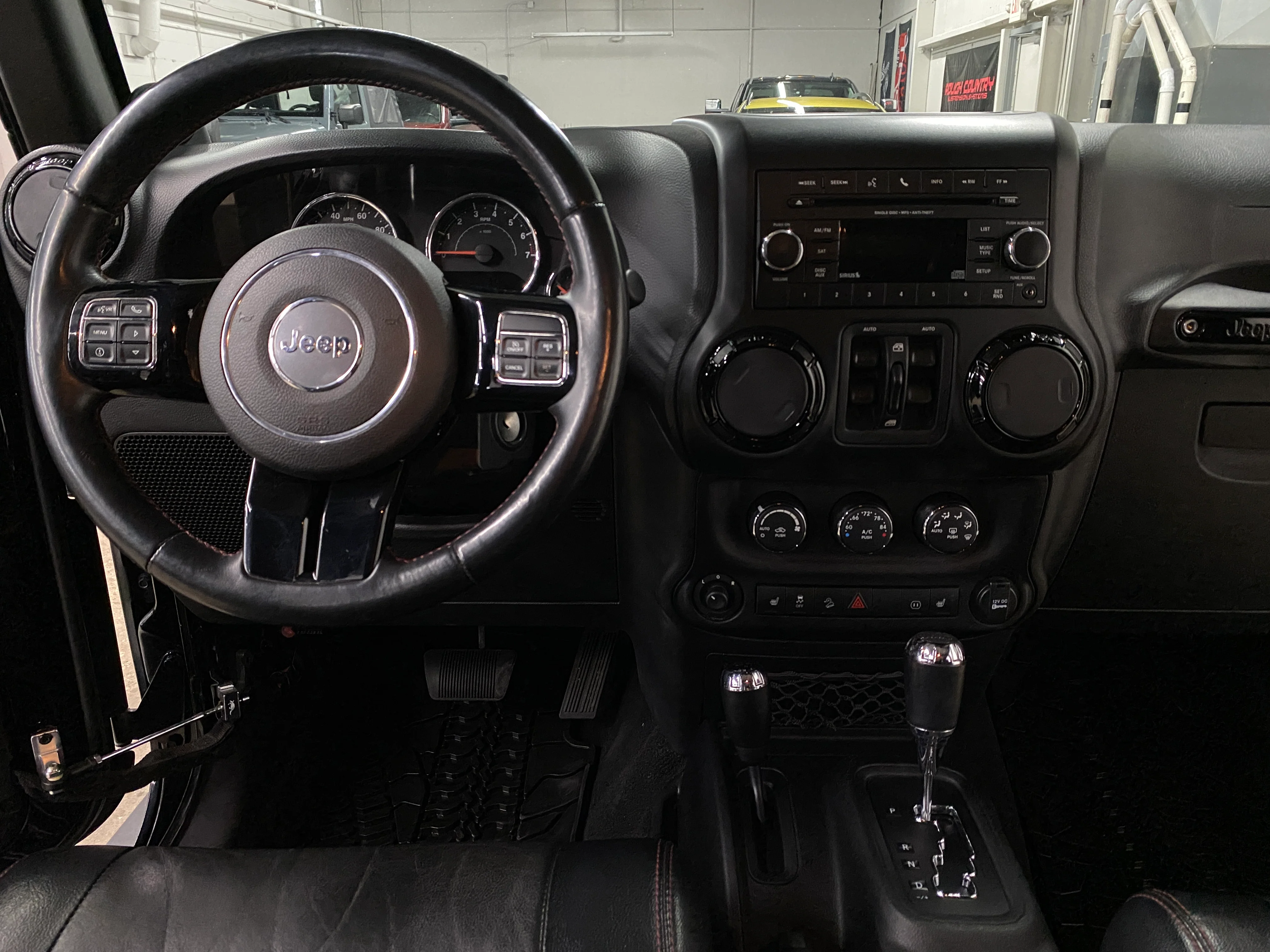 2012 Jeep Wrangler Unlimited Sahara - Image 18
