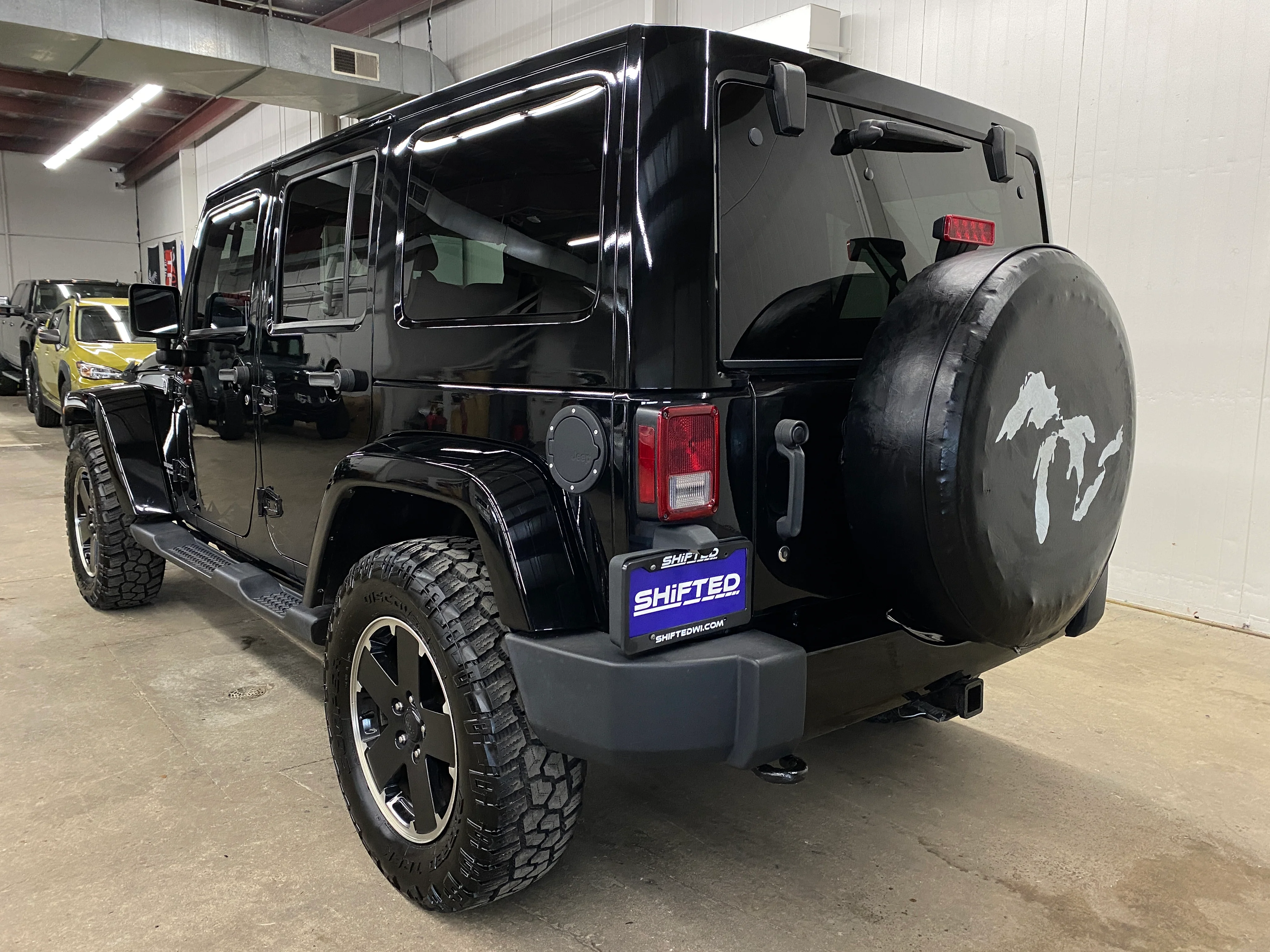 2012 Jeep Wrangler Unlimited Sahara - Image 3