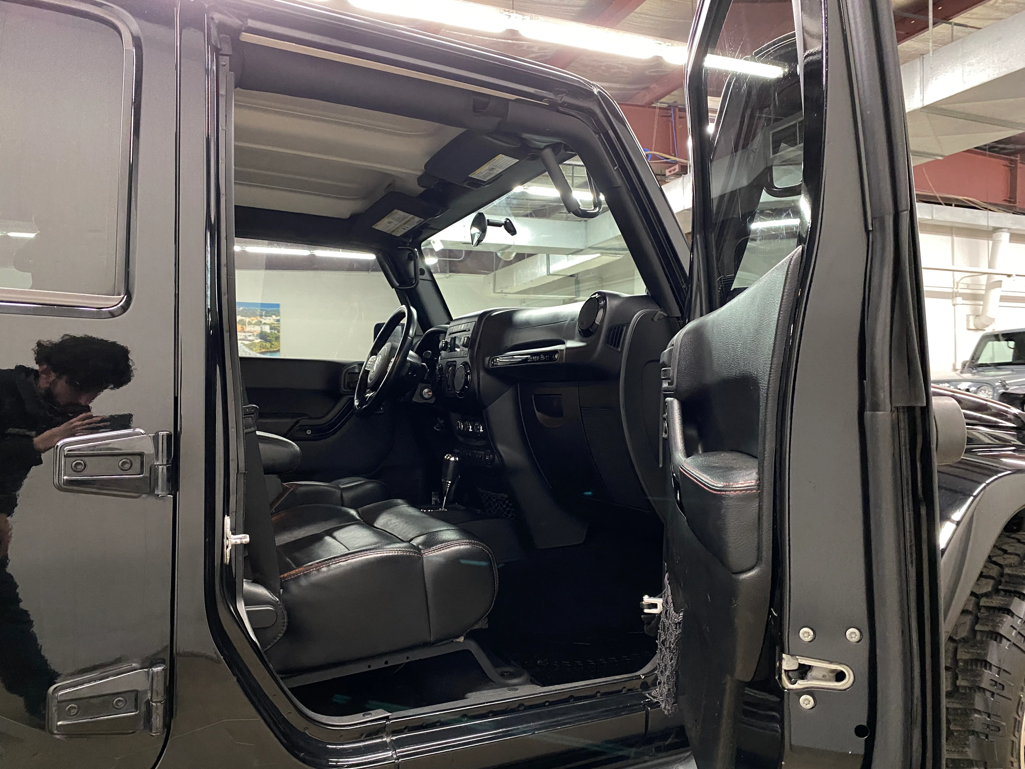 2012 Jeep Wrangler Unlimited Sahara - Image 46