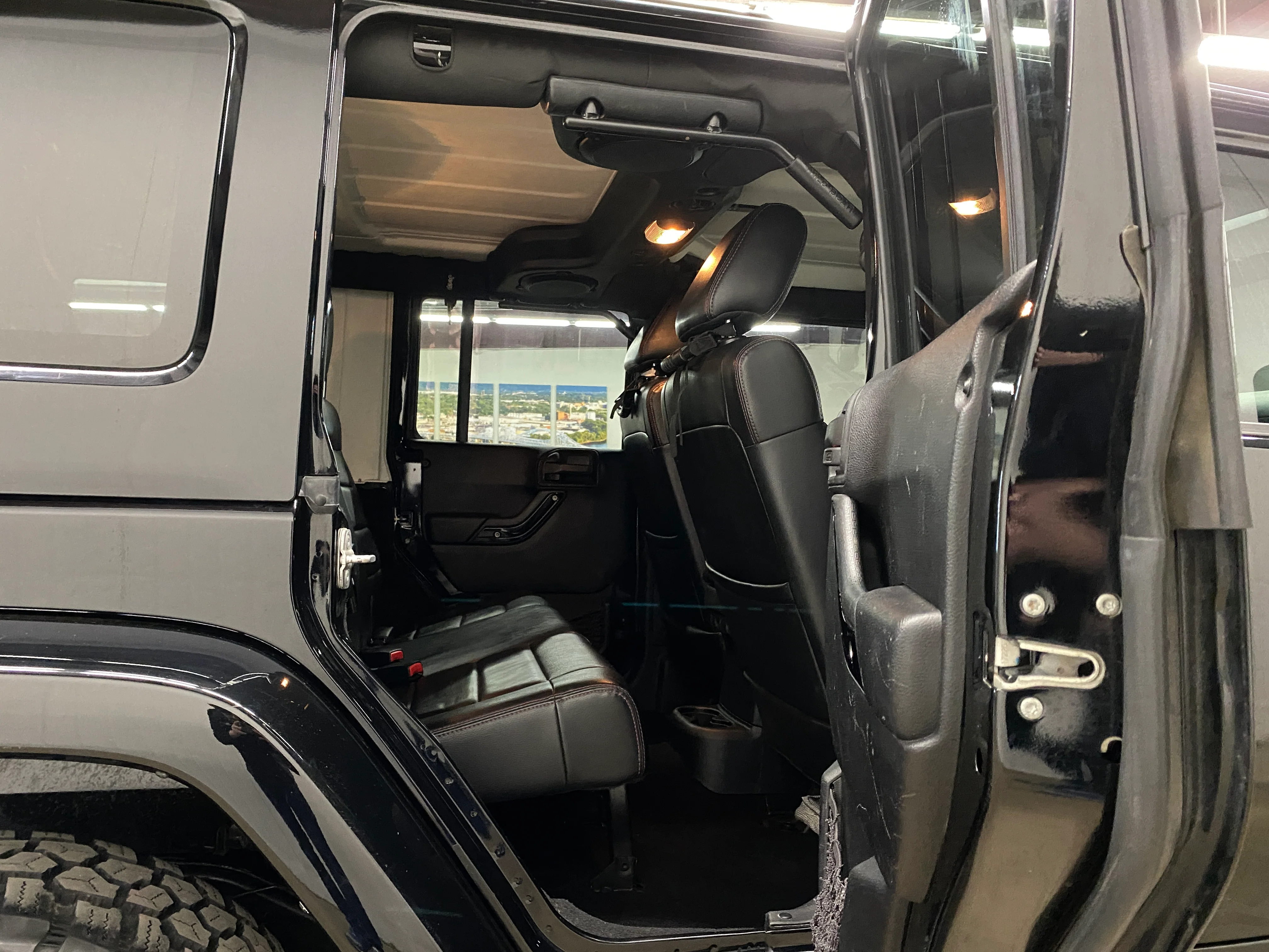 2012 Jeep Wrangler Unlimited Sahara - Image 50