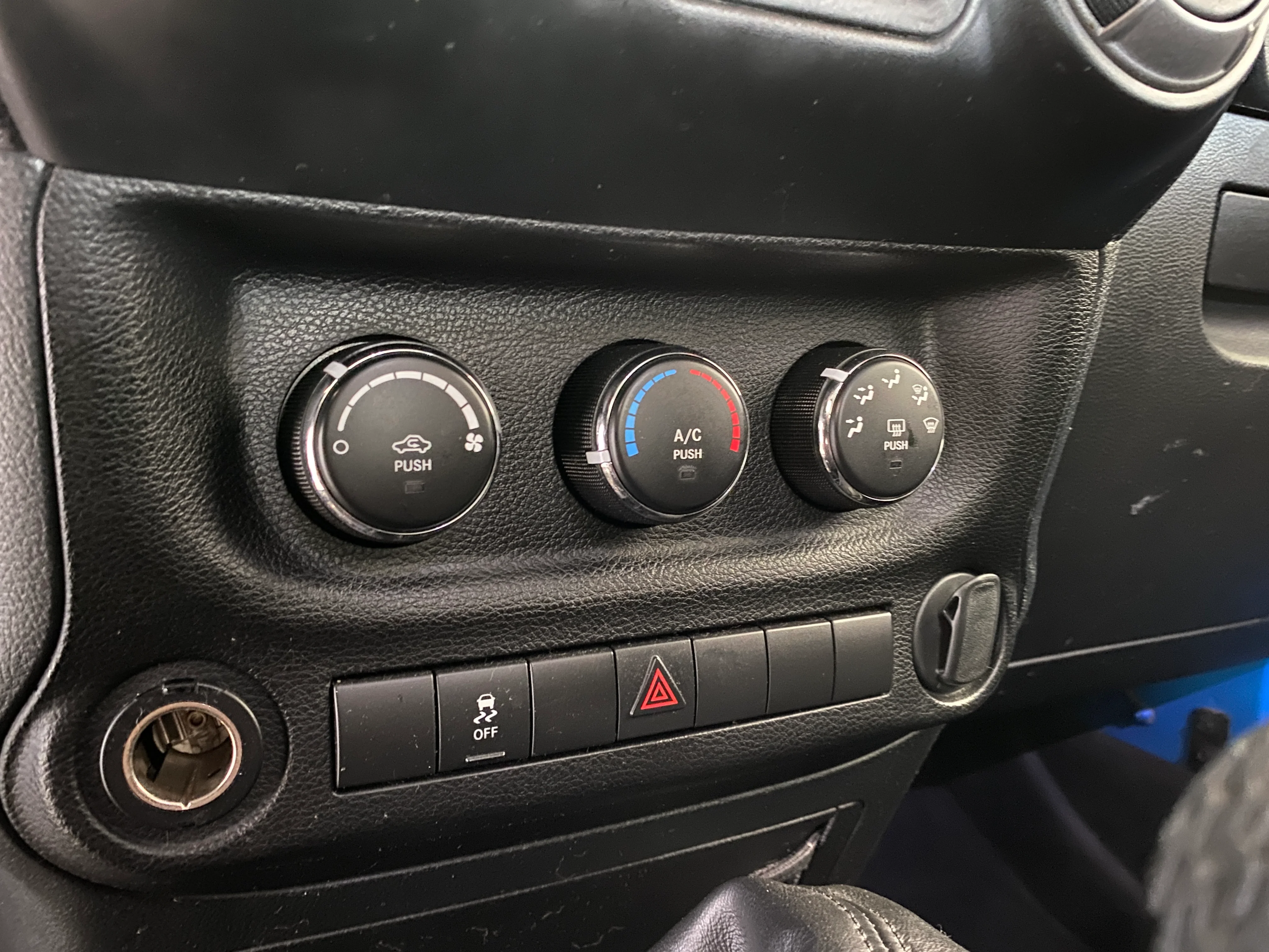 2012 Jeep Wrangler Sport 4WD Manual - Image 24