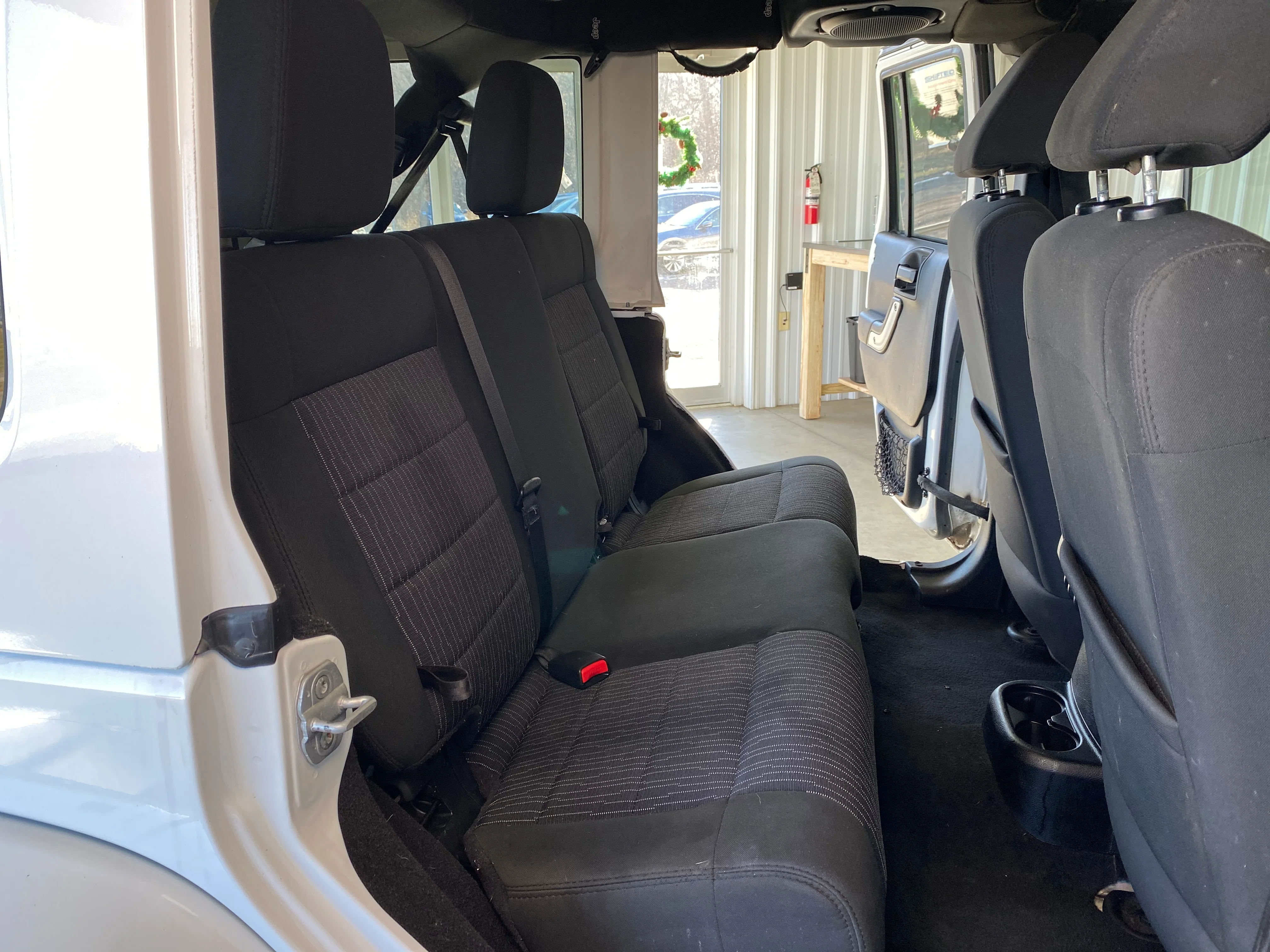 2012 Jeep Wrangler Unlimited Sahara Manual - Image 13