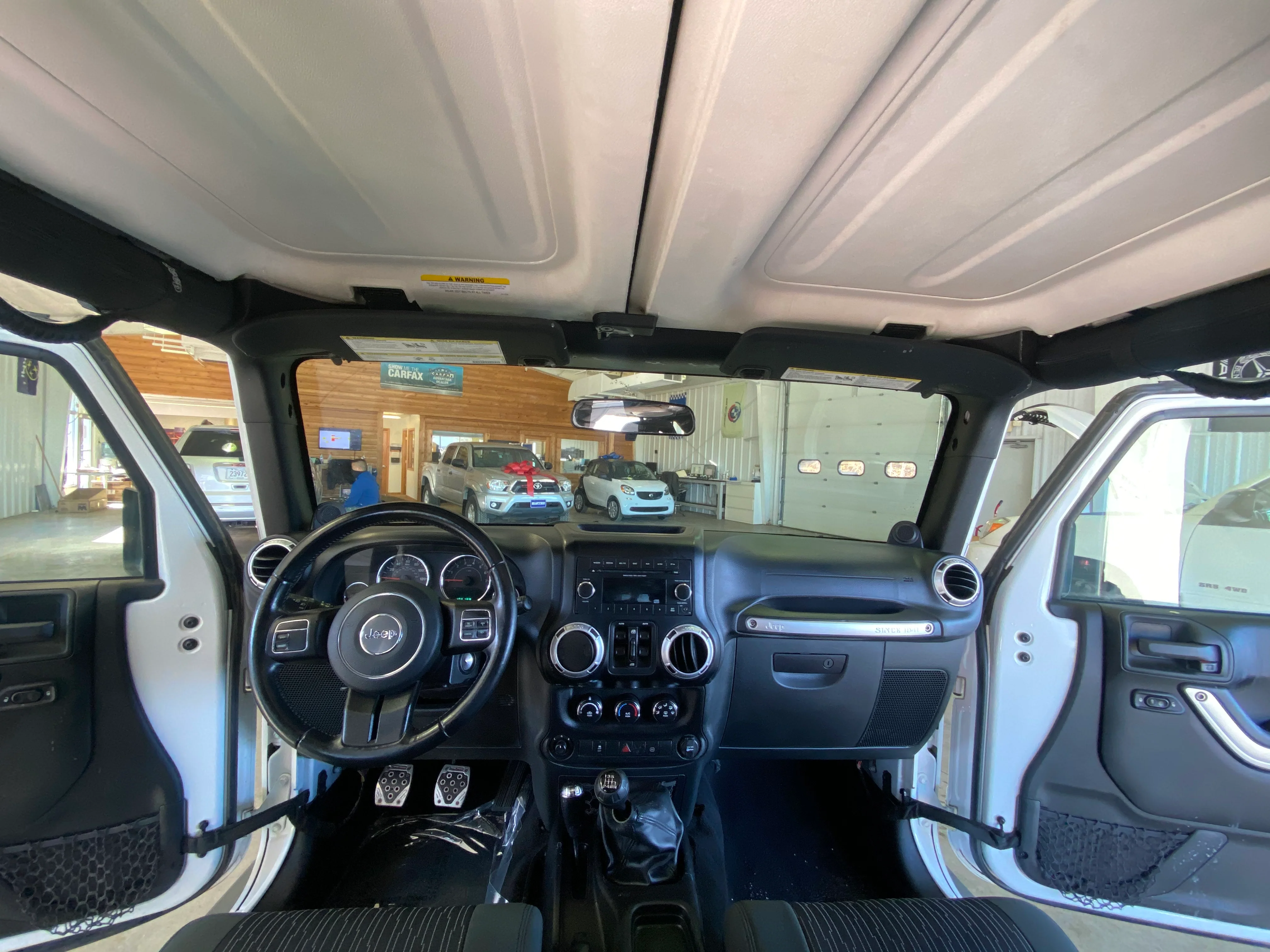 2012 Jeep Wrangler Unlimited Sahara Manual - Image 14