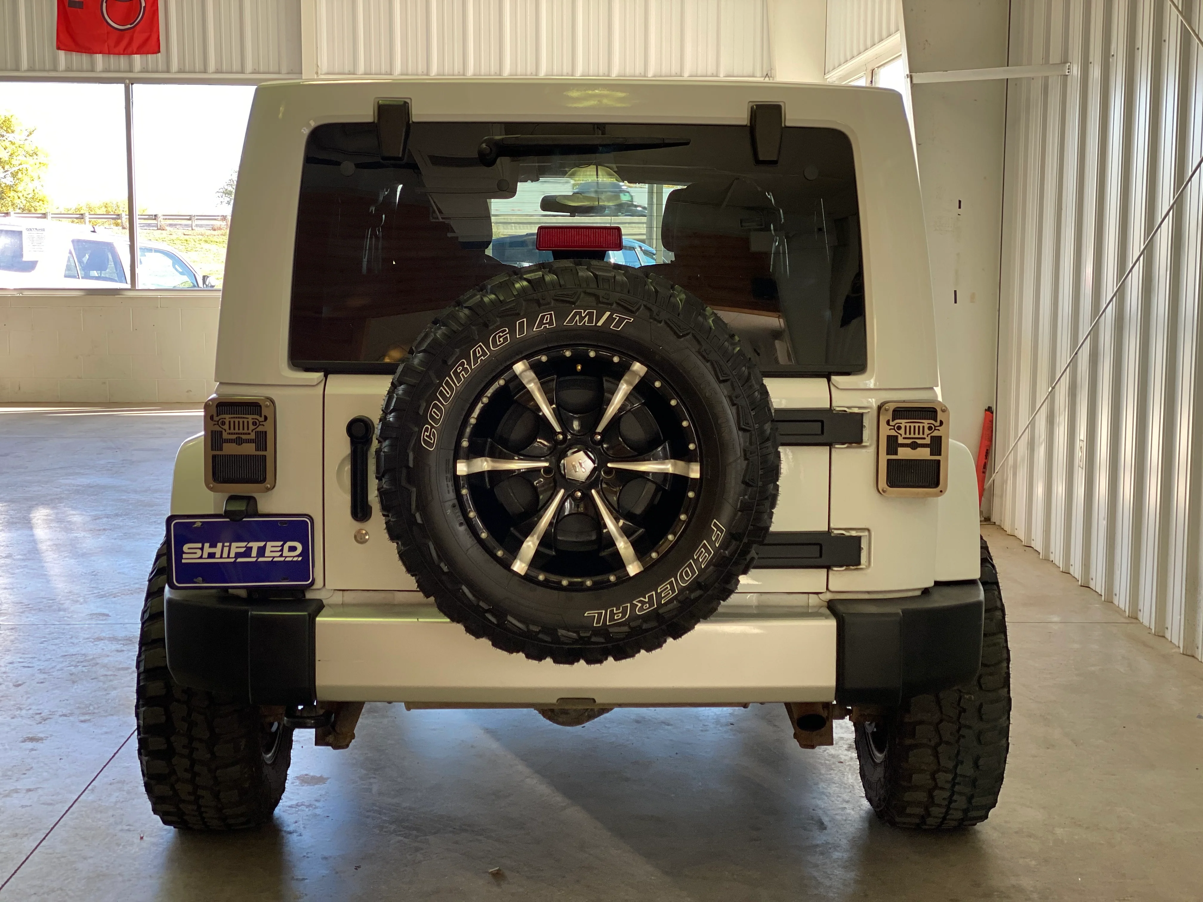 2012 Jeep Wrangler Unlimited Sahara Manual - Image 4