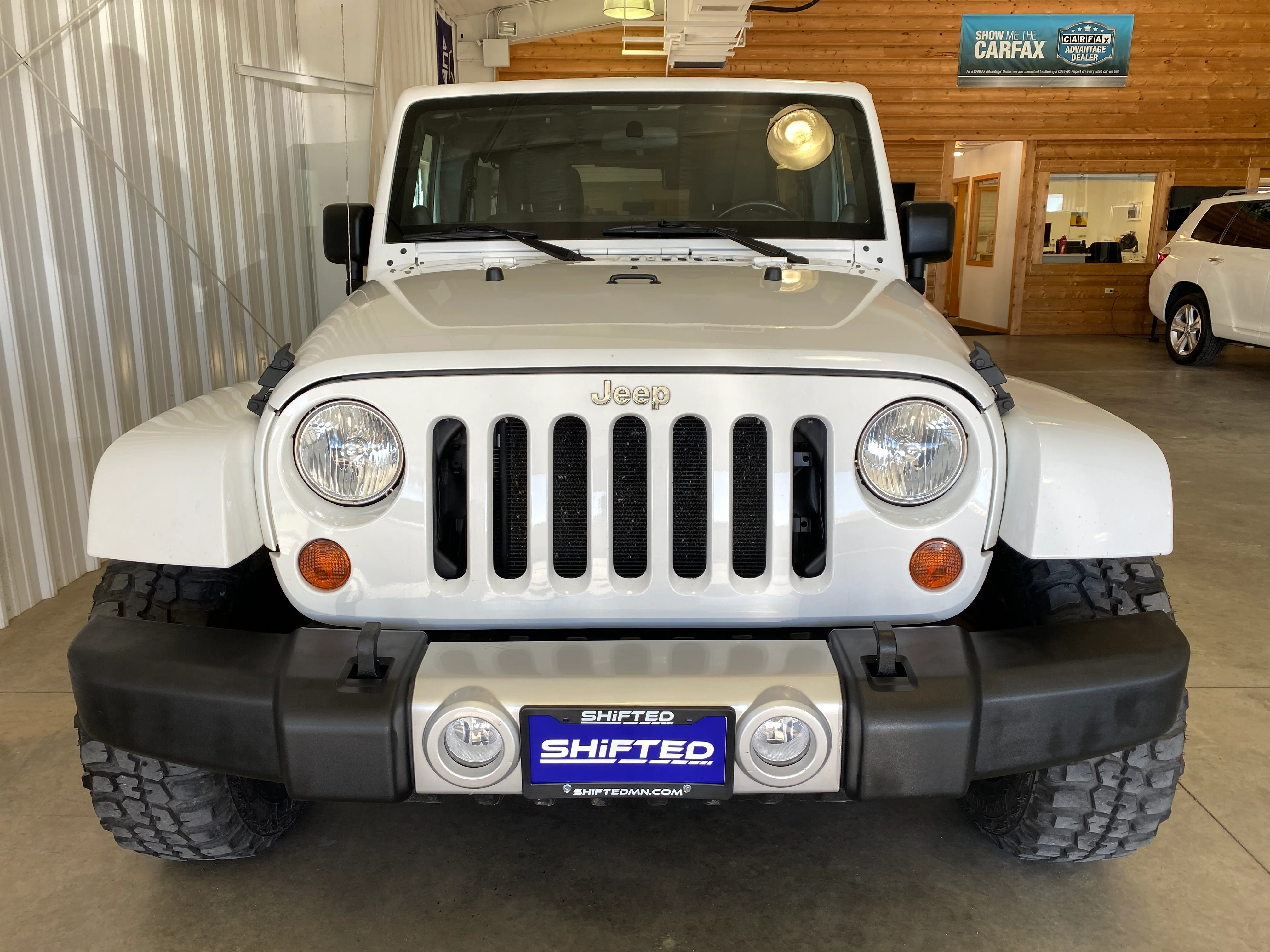 2012 Jeep Wrangler Unlimited Sahara Manual - Image 7