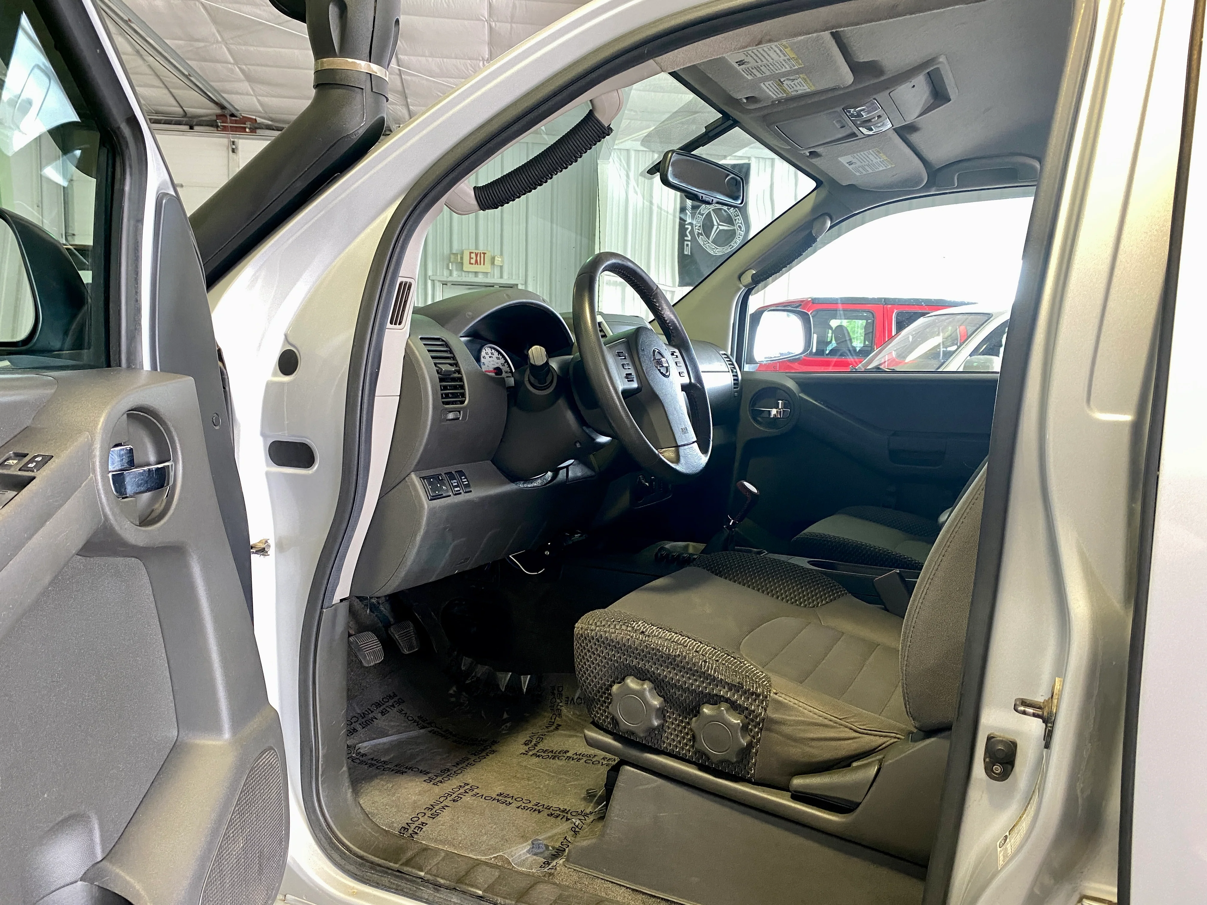 2012 Nissan Xterra PRO-4X Manual - Image 10