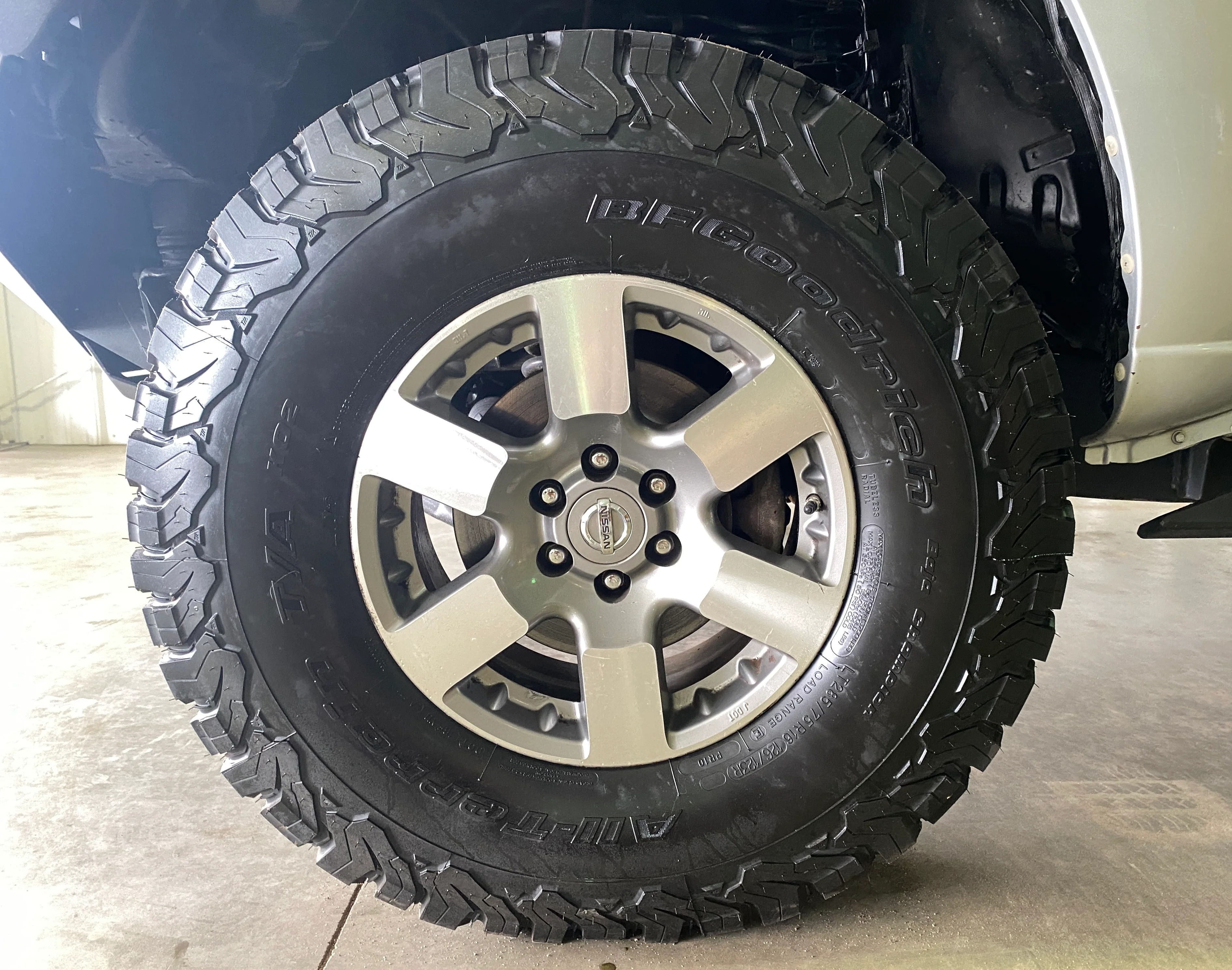 2012 Nissan Xterra PRO-4X Manual - Image 9