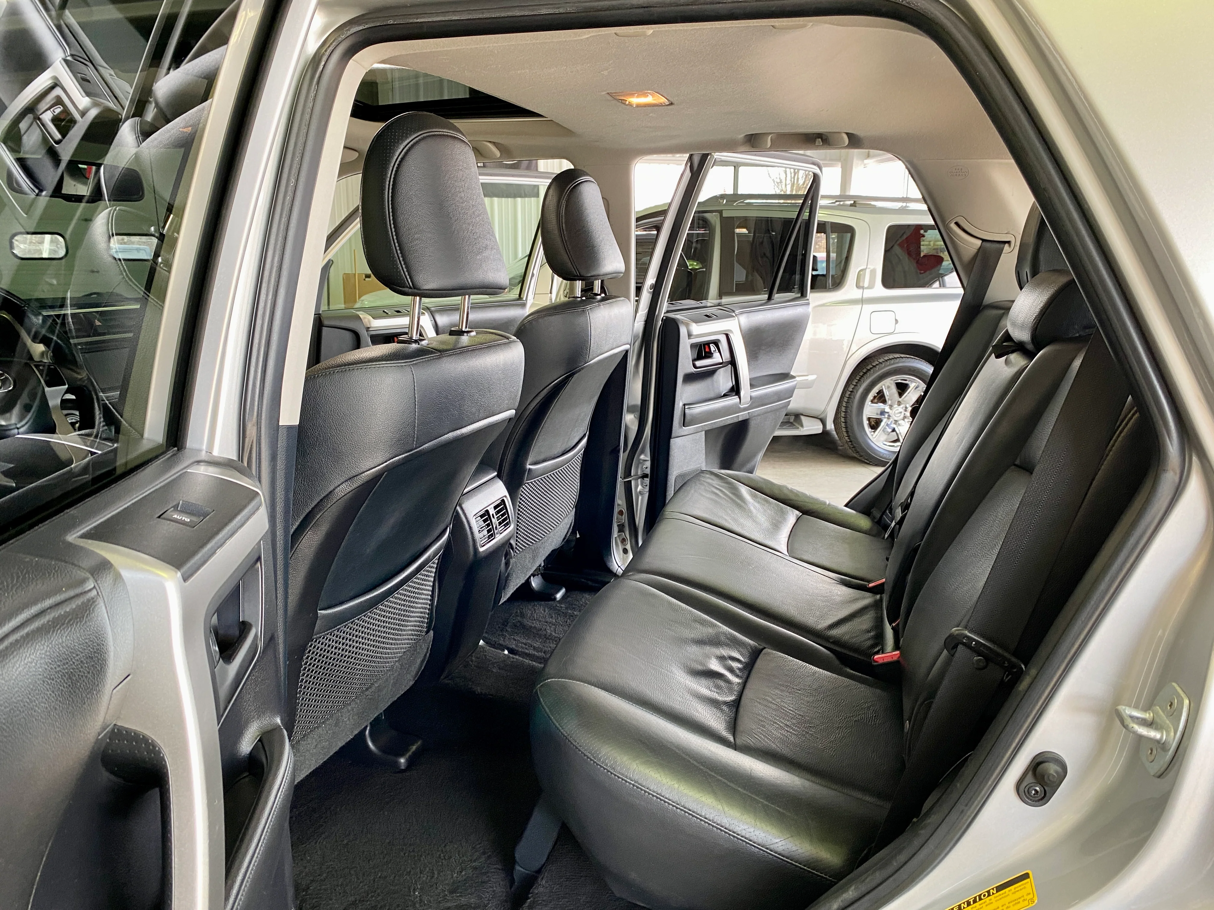 2012 Toyota 4Runner Limited 4WD - Image 11