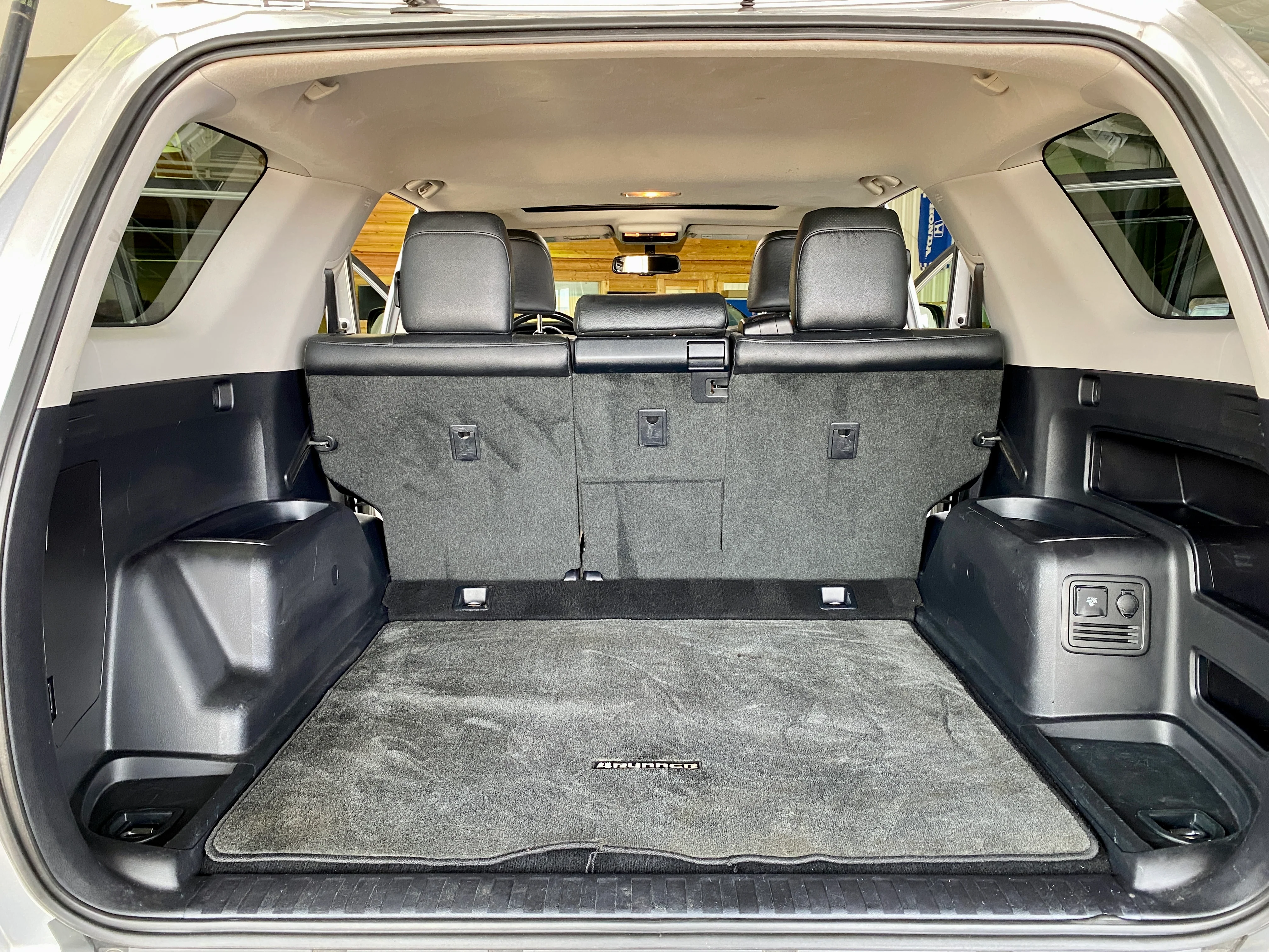 2012 Toyota 4Runner Limited 4WD - Image 12