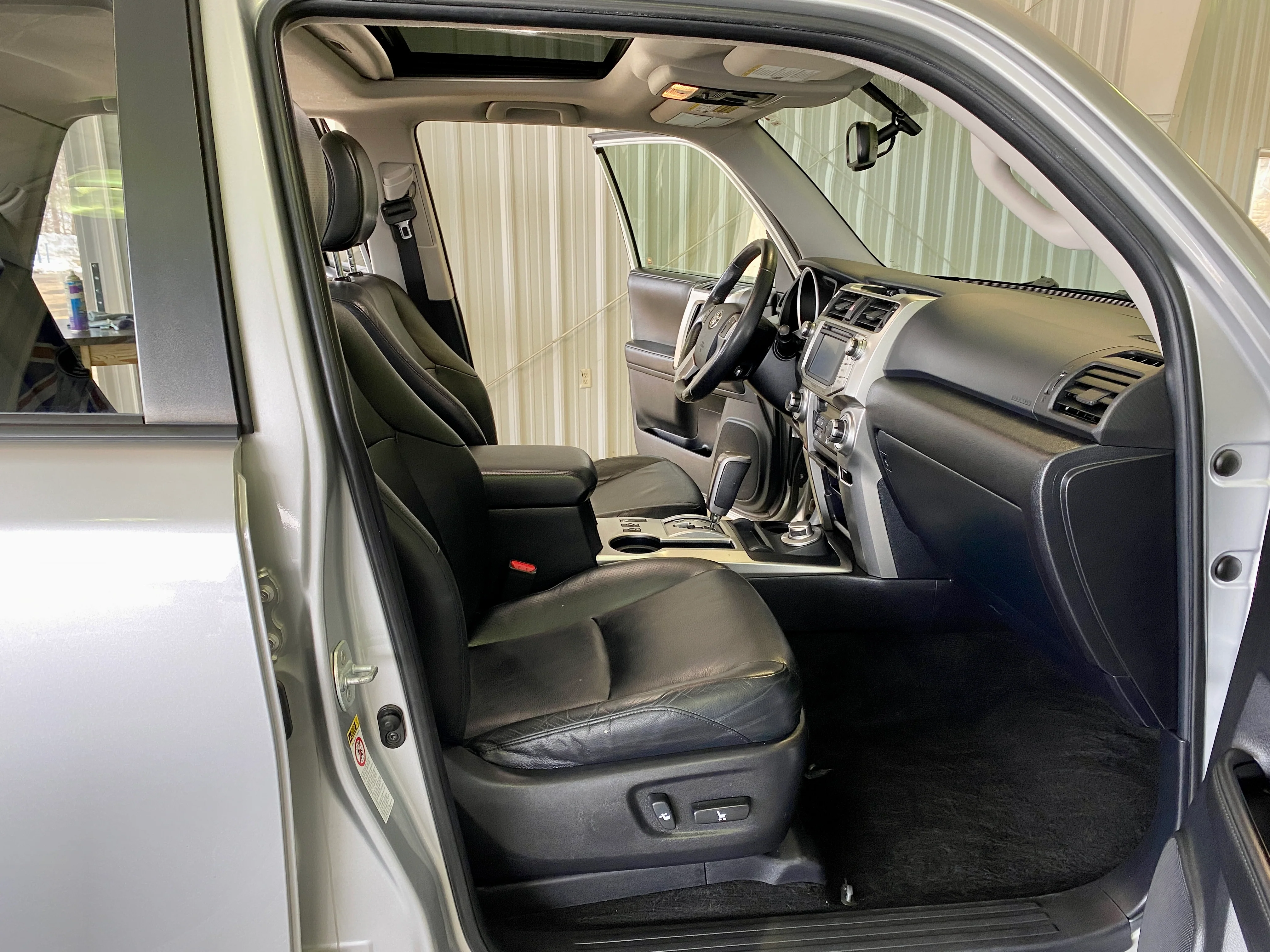 2012 Toyota 4Runner Limited 4WD - Image 15