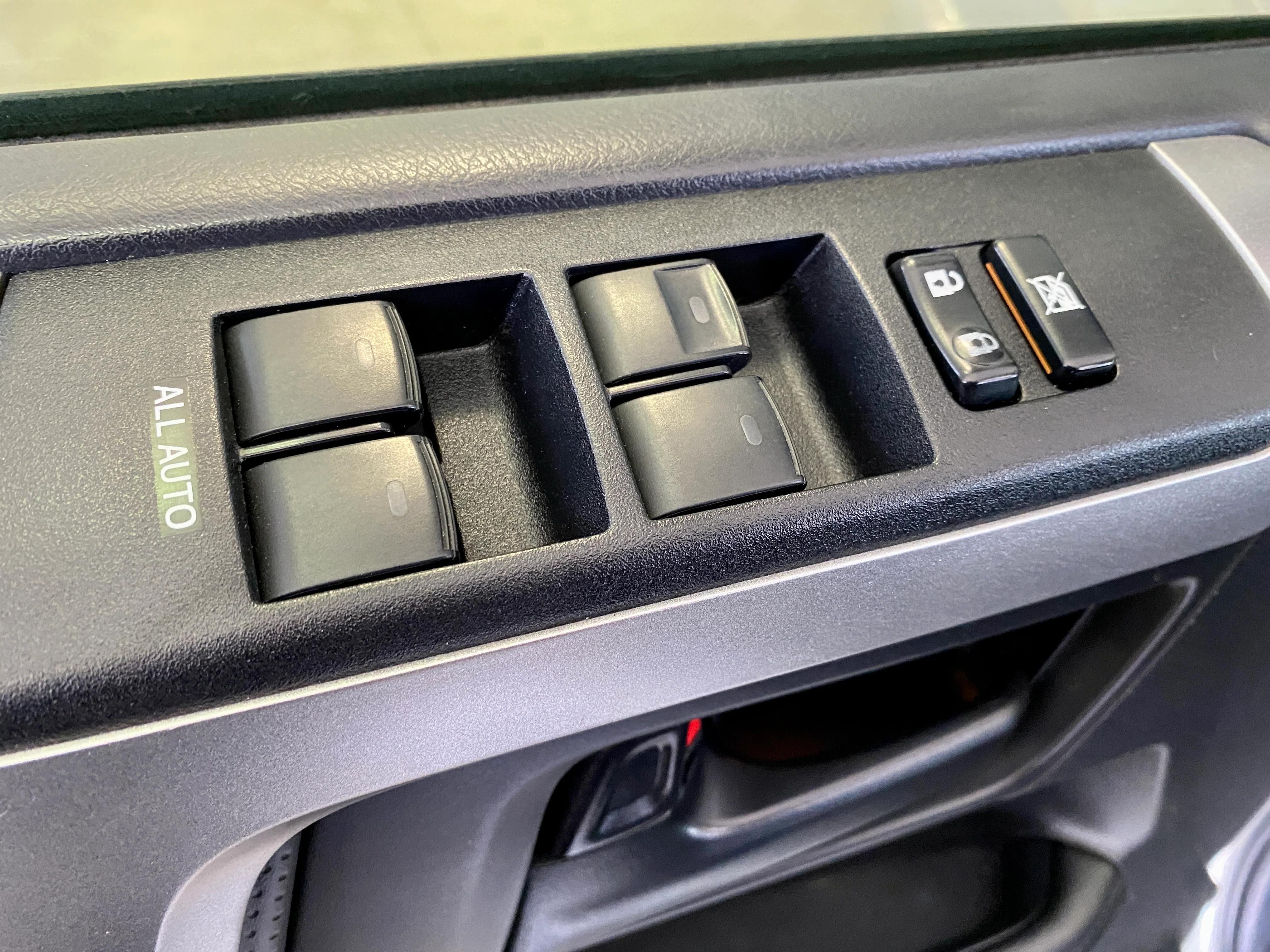 2012 Toyota 4Runner Limited 4WD - Image 16