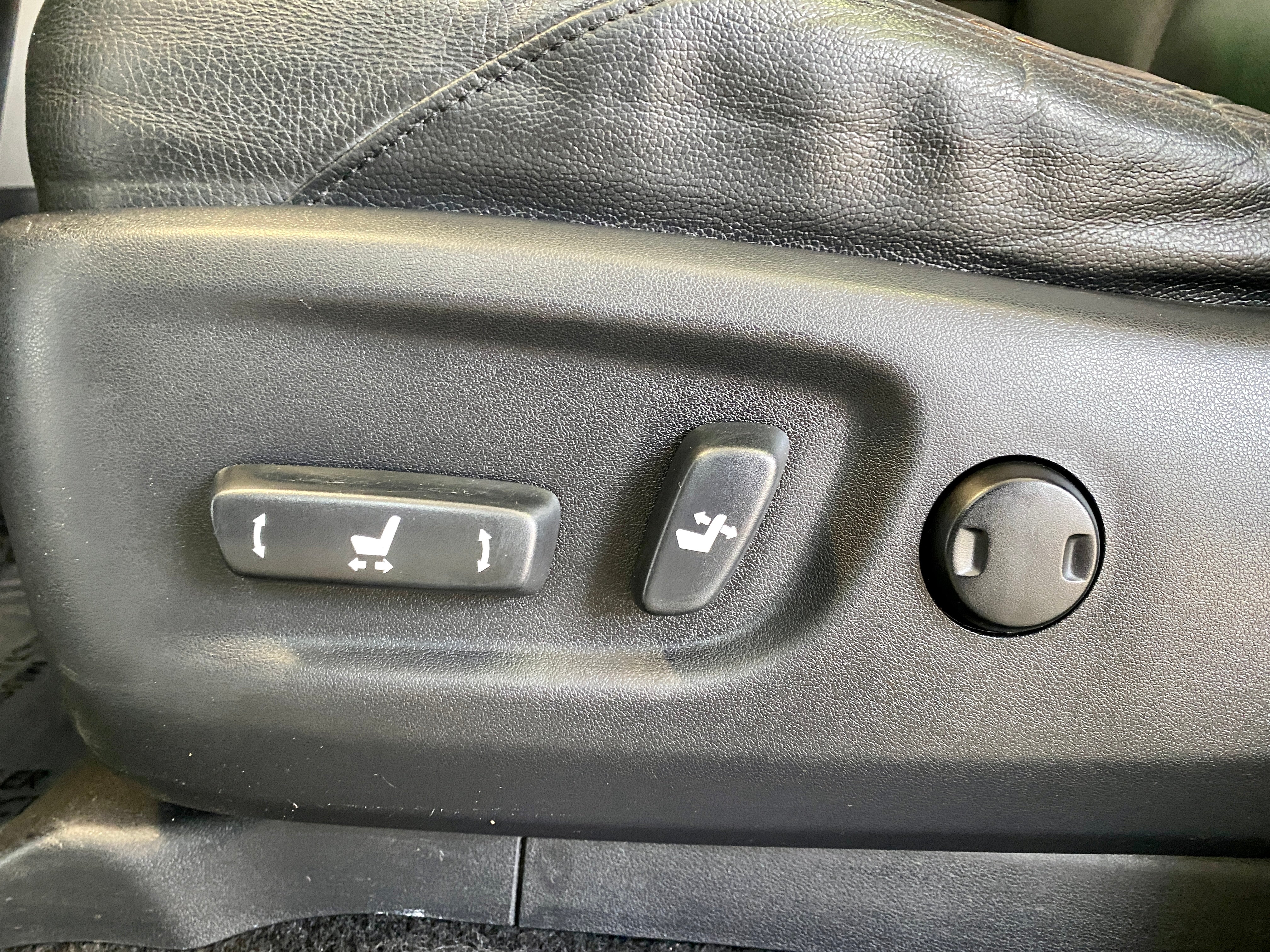 2012 Toyota 4Runner Limited 4WD - Image 18