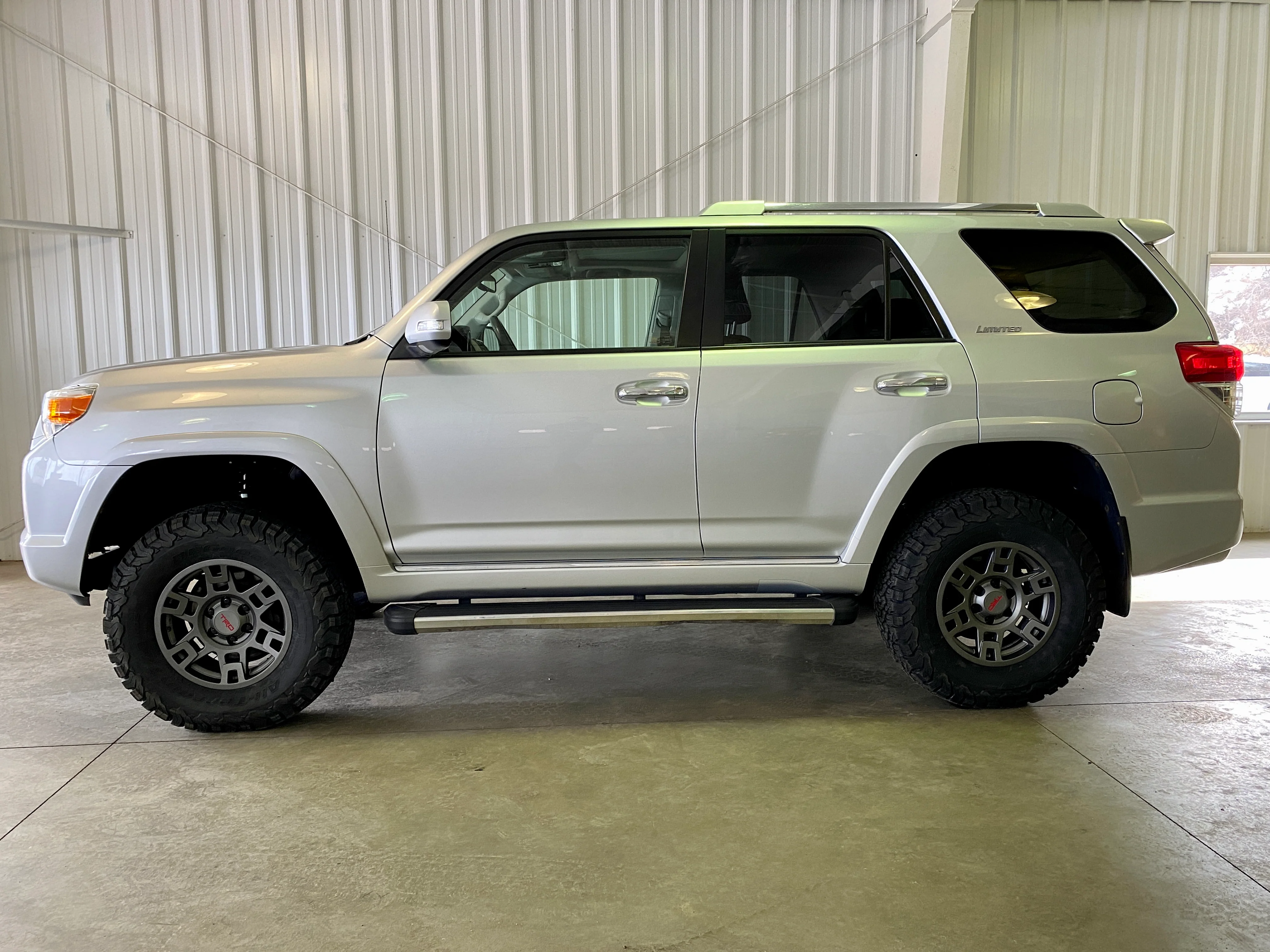 2012 Toyota 4Runner Limited 4WD - Image 2